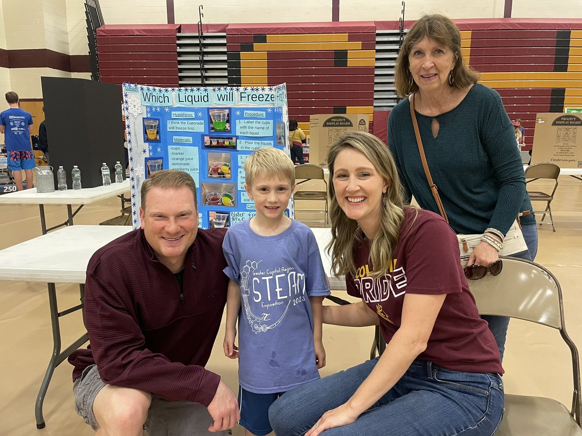 csd_south's tweet photo. Incredible morning at #Raiderfest. Carnival games, food trucks, STEAM fair, craft show and more. Thanks to our @ICareCCHS students/faculty for all of your work and to our amazing community members for coming out to support one of our favorite events of the year. #ThisIsColonie https://t.co/lYPvEOnkAa