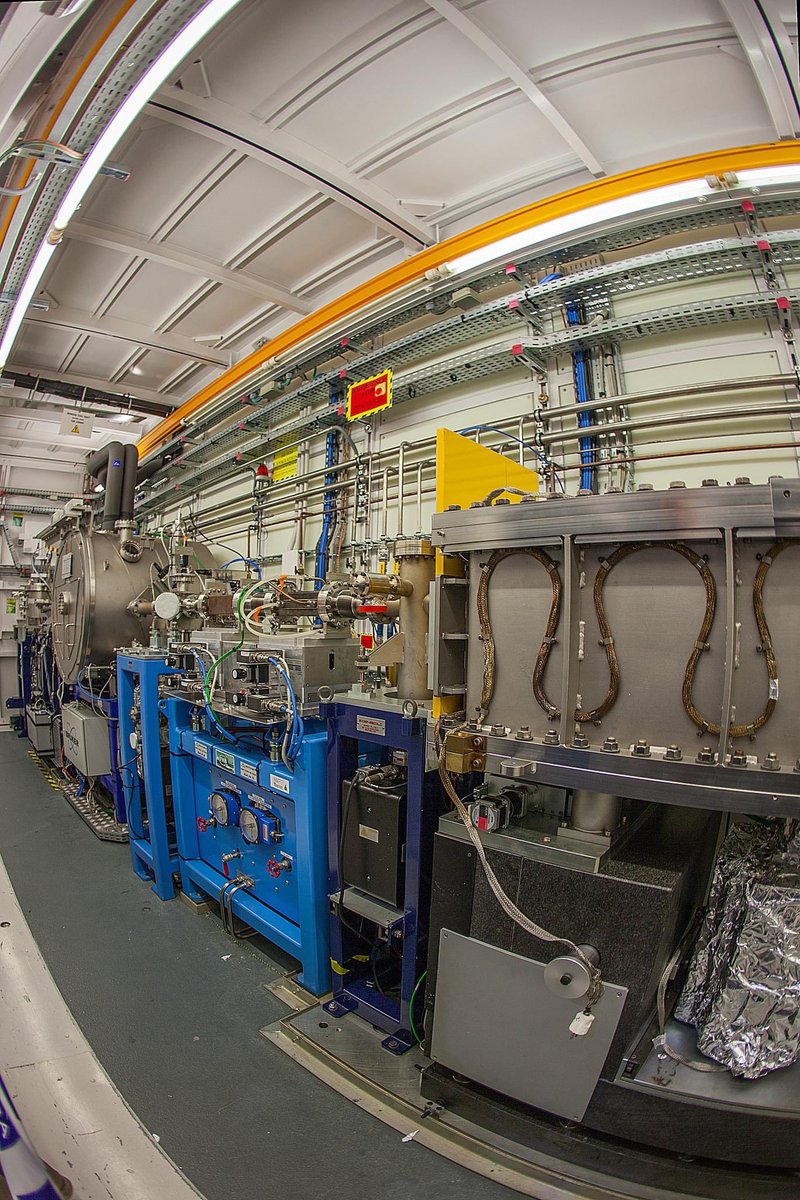 #Sincrotró #ALBA #Synchrotron
Coneixent la font de la llum que ens permet desvelar l'estructura de la matèria.
#Recerca #Físca #Research #Physics #PortesObertes #OpenDoors @ALBAsynchrotron