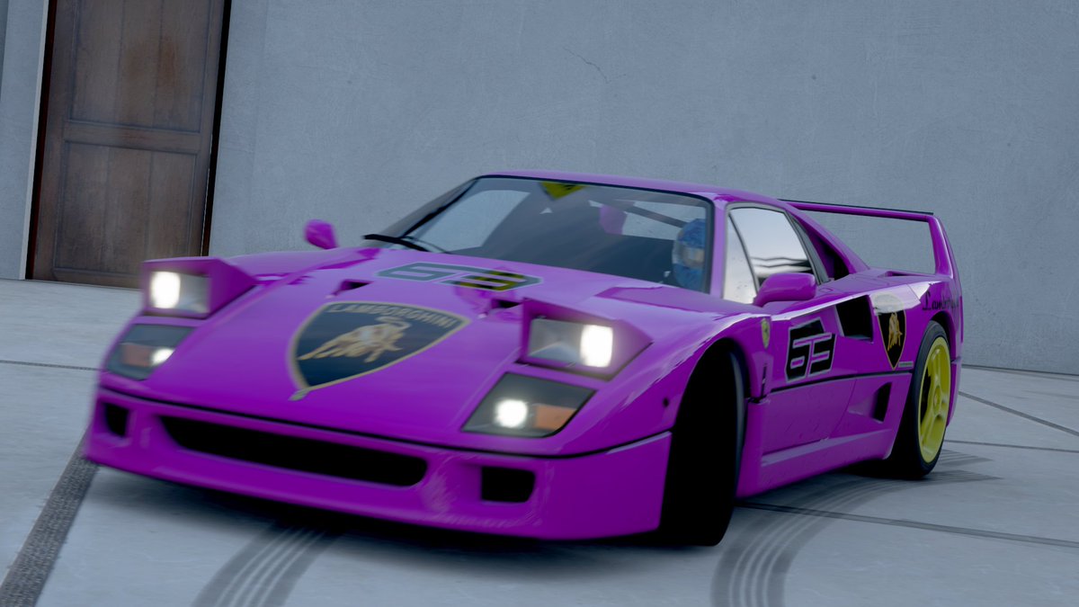 caseyman912's tweet photo. Hey @Ferrari @FerrariUSA 

How she looking after 35 years #carcare https://t.co/Q9qEIp9053