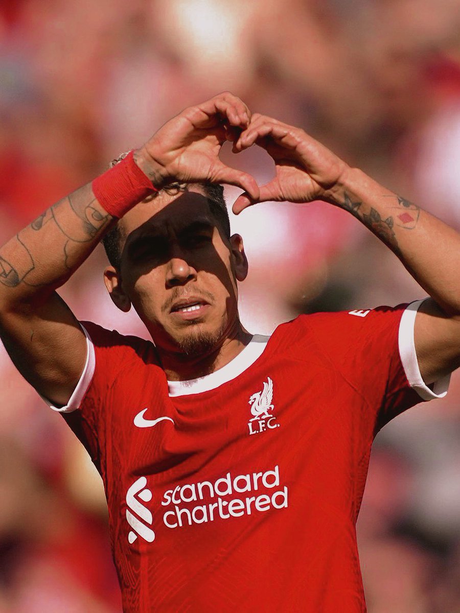 liverpics's tweet photo. Agora caiu a ficha e meus amigos, que tristeza… 💔 Nunca vai existir outro 9 na história do Liverpool igual esse aqui. https://t.co/s3YXsNP9GT