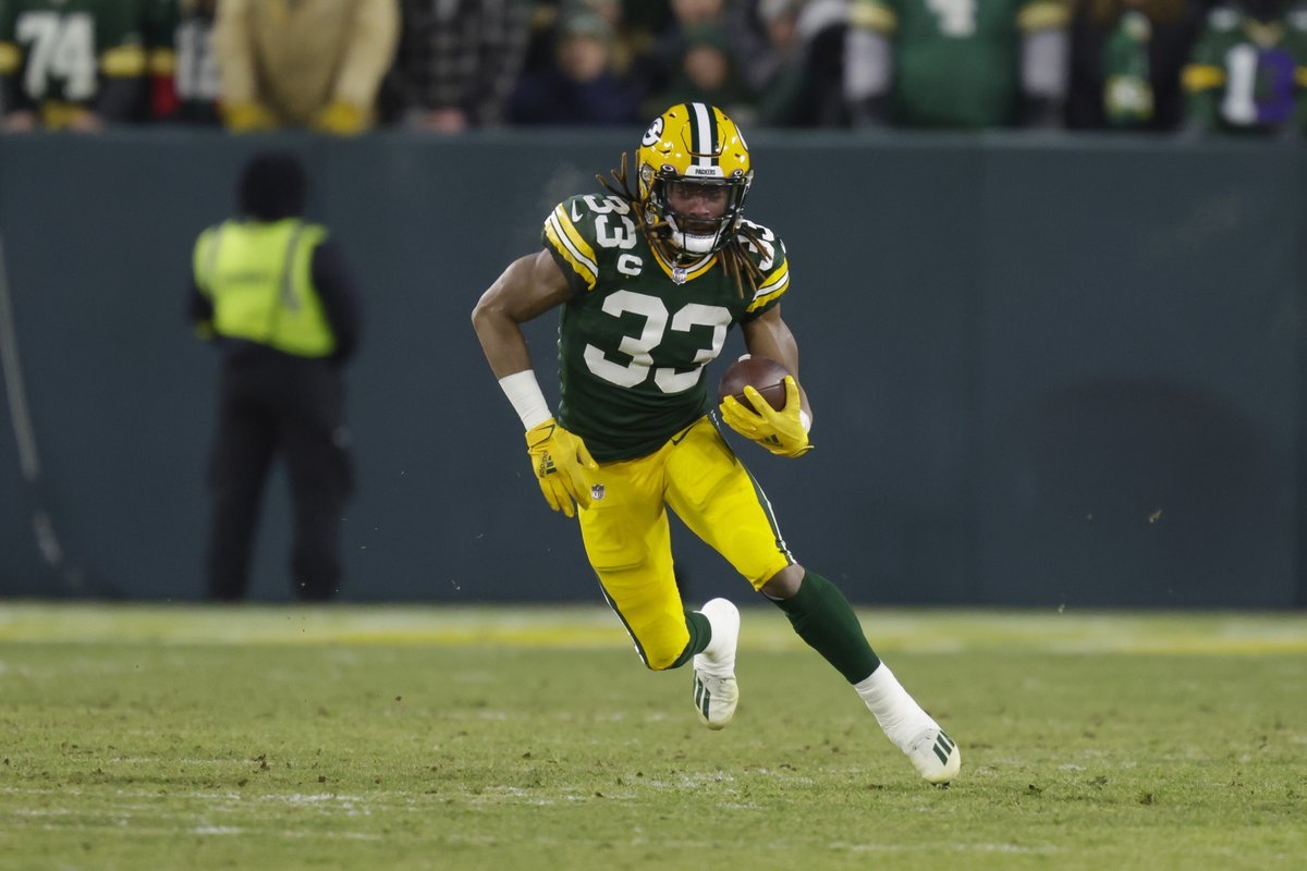 FanDuelSports's tweet photo. Who would you rather have as your team's RB next season?

❤️ for Dalvin Cook
🔁 for Aaron Jones

#Skol | #GoPackGo https://t.co/dWthH2wK2O