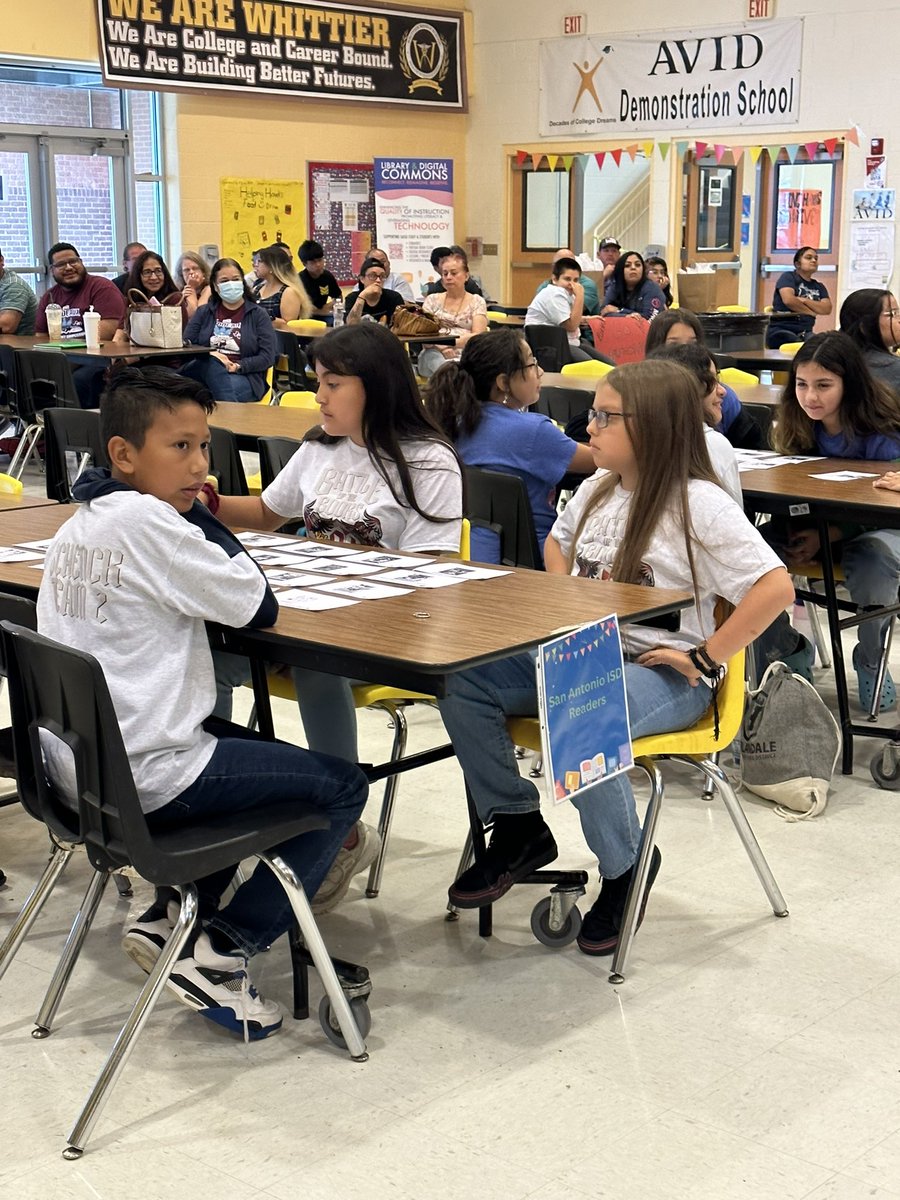21st_learning's tweet image. SAISD hosting the citywide Battle of the Books! Reading rocks! @SAISD @PattiSalzmann @SAISDLibraries @SAISDEXTLearn