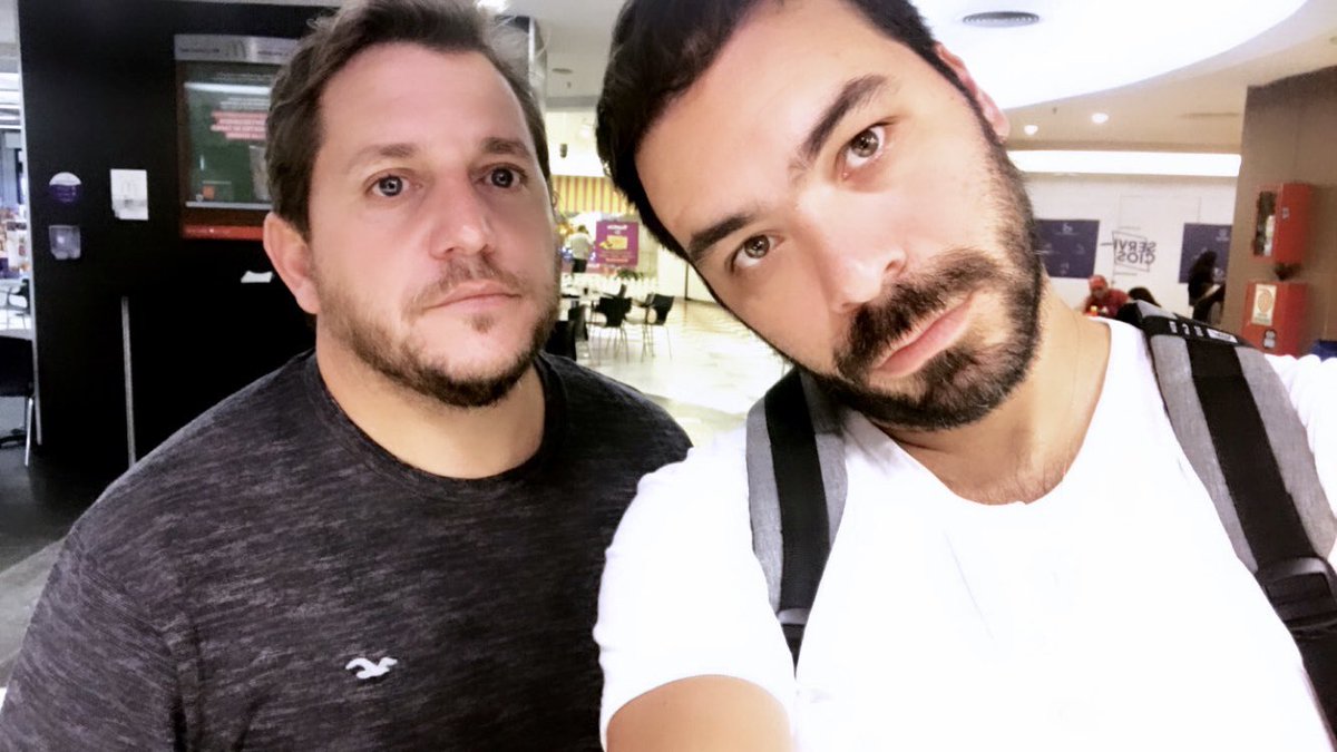 Rugbiergaytop_0305 tweet media