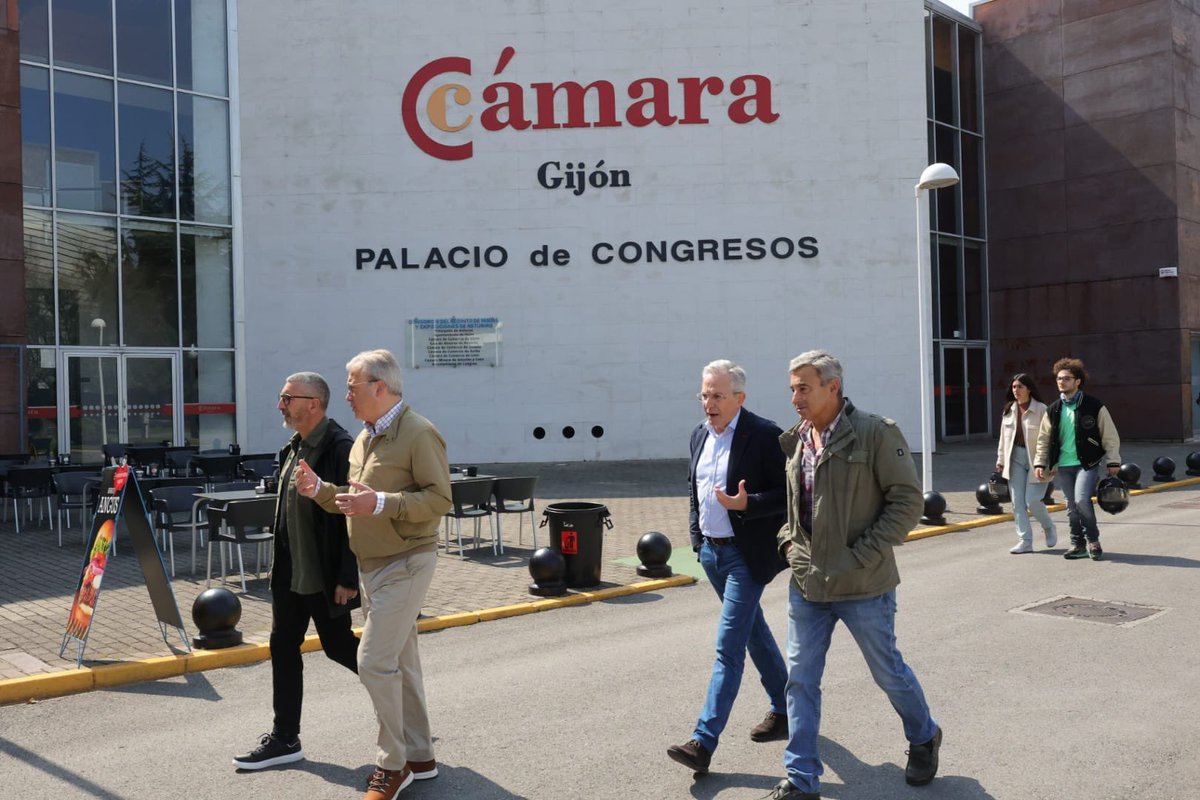 Feriasturias's tweet image. Hoy inauguramos el 2º Salón de la Moto, Bicicleta y Complementos #MotoBike, donde los amantes de las dos ruedas podrán descubrir, de primera mano, las últimas novedades del sector.
¡Vamos!

#2Motobike #moto #bike #bicicleta #complementos #sobre2ruedas #gijon #asturias