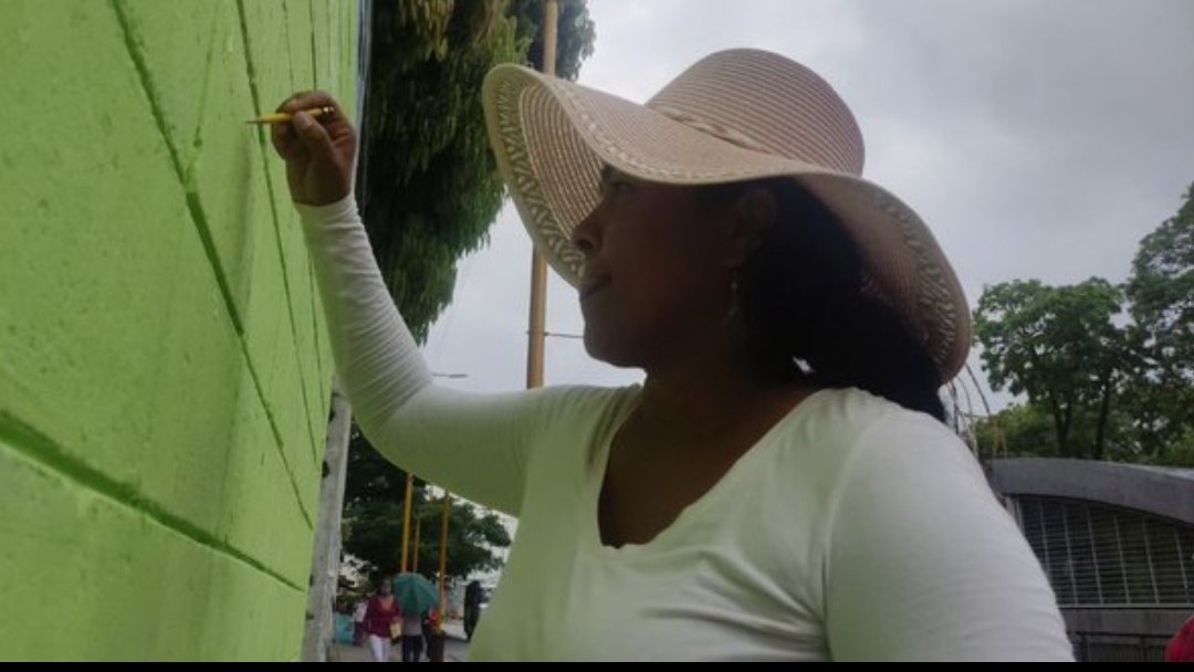 danielmendezp8's tweet photo. Também na avenida principal em Santa Rosa, Valencia, Edo. Carabobo espalha a mensagem de #FreeAlexSaab! O movimento @freealexsaaborg pede respeito ao direito🌐, justiça e verdade. O diplomata Alex Saab é sequestrado por ajudar seu povo! @NicolasMaduro @JoeBiden @volker_turk @FBuenAbad @ale_rusconi @AnibalGarzon