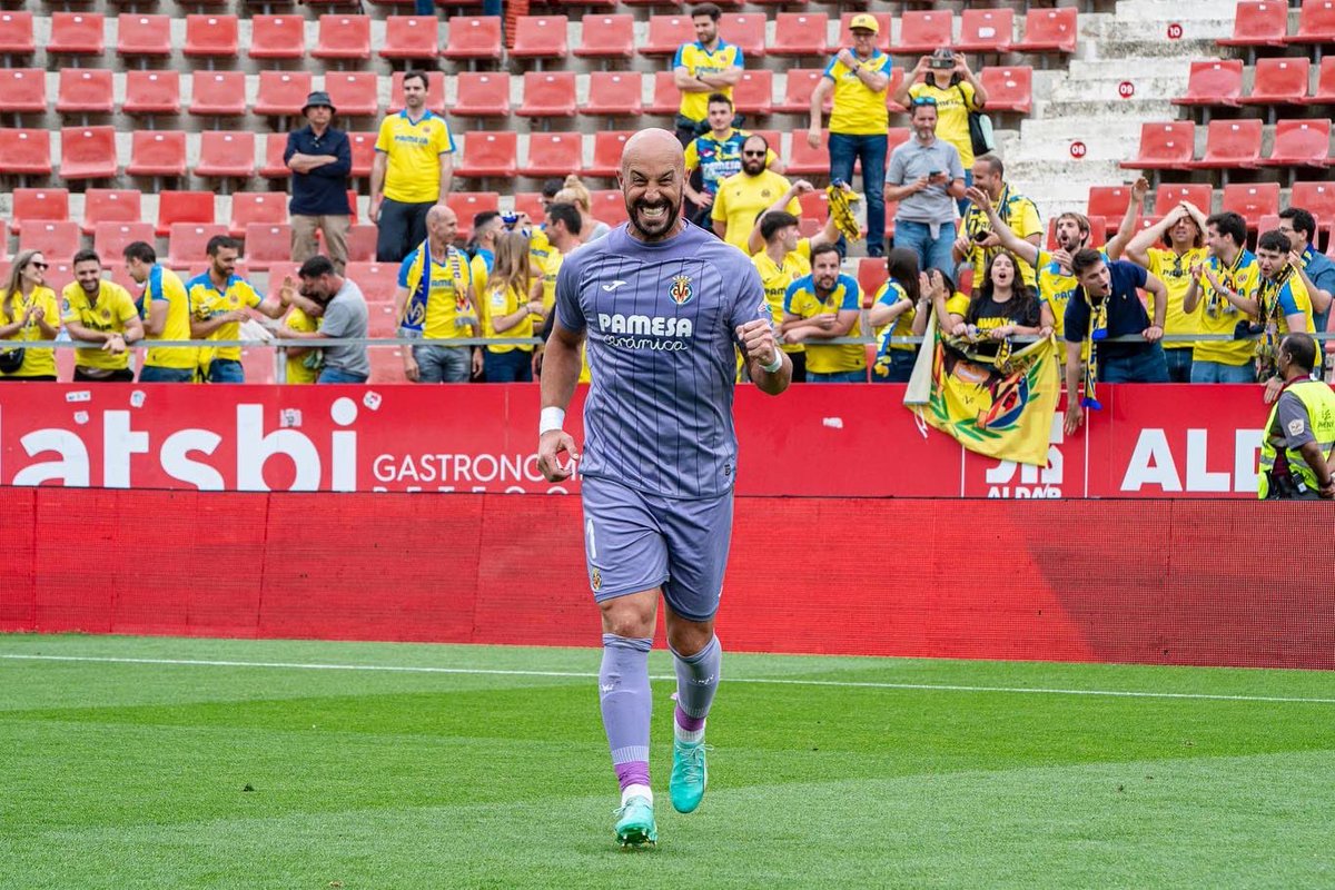 PReina25's tweet photo. Contentos por haber logrado el objetivo de jugar en Europa la temporada que viene 🇪🇺 A pelear hasta el final para conseguir un pasito más @VillarrealCF 🟡💪🏼 #Endavant https://t.co/qs0pj1ZCTo