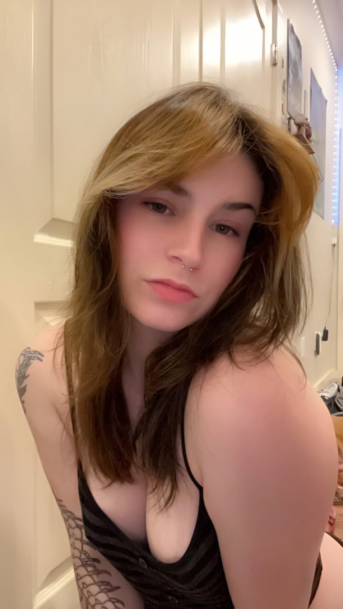 accessskylar's tweet photo. Lowest discount I’ve ever done! ❗️50% off first month ❗️ if you sub and turn rebill on I’ll send you a special video and pic 😍
#nsfwtwt #nsfwtw #bdsm #onlyfans #model #sexy #love #lingere #onlyfansgirl #nsfw #tattoogirl #camgirls #milf #nude #creators #linkinbio #taboo #gothgirl https://t.co/6PRII9Avzh