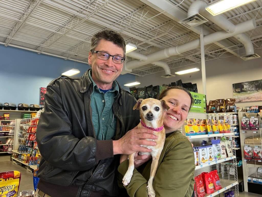 Eric &amp; Elizabeth just adopted our supercutie senior Cici from our event at Petsense Espanola - we will be here til 3pm - come in to find your mew furry family member! instagr.am/p/CseOIfGuALs/