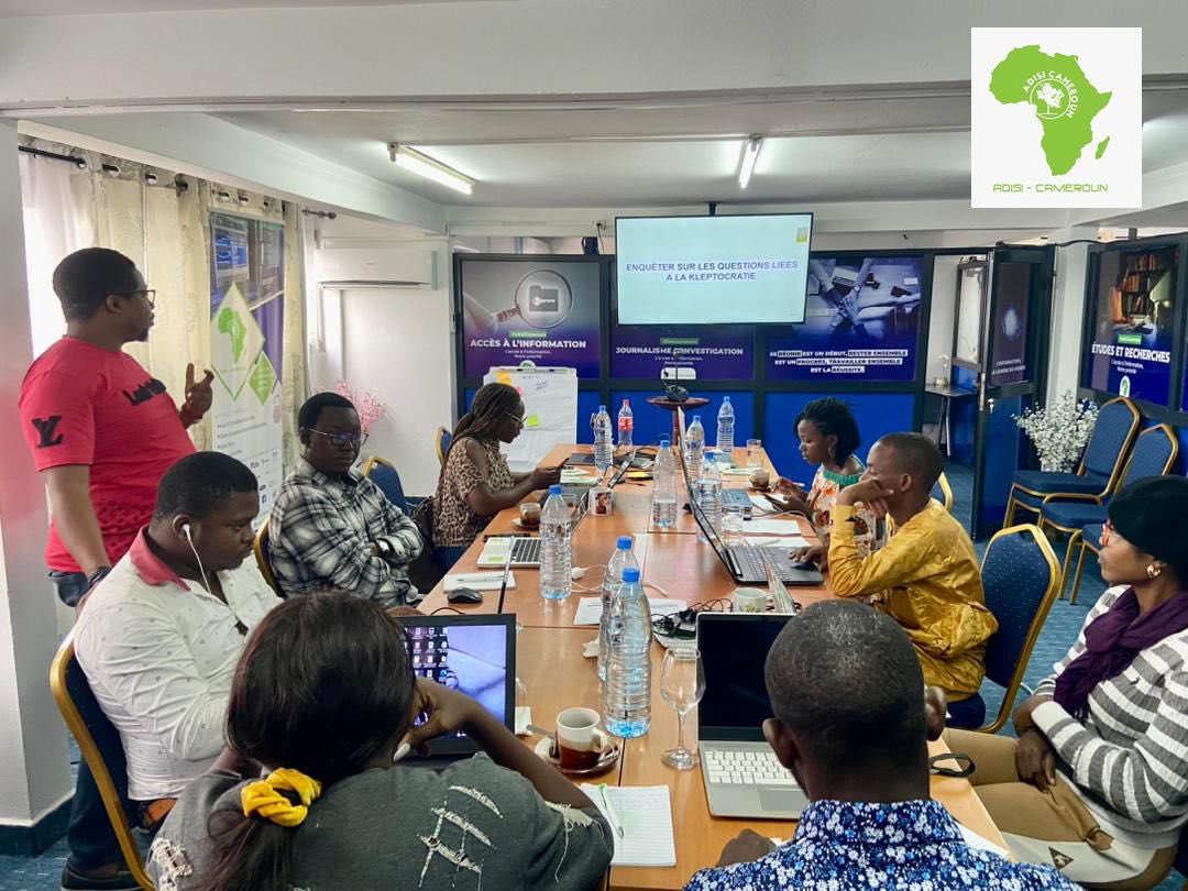 AdisiCameroun's tweet photo. Les Académies Du #DatatJournalisme
La 3eme journée de la 2eme session de la bourse #ODACA est marquée par la revue des projets éditoriaux des trinômes.
#OSIWA
#TV5monde_Afrique_Cameroun
#Wenaklabs_médias
#Le_jour
#AfricaCircle_TV
#RadioNdekeLuka https://t.co/7QONOCYa5P