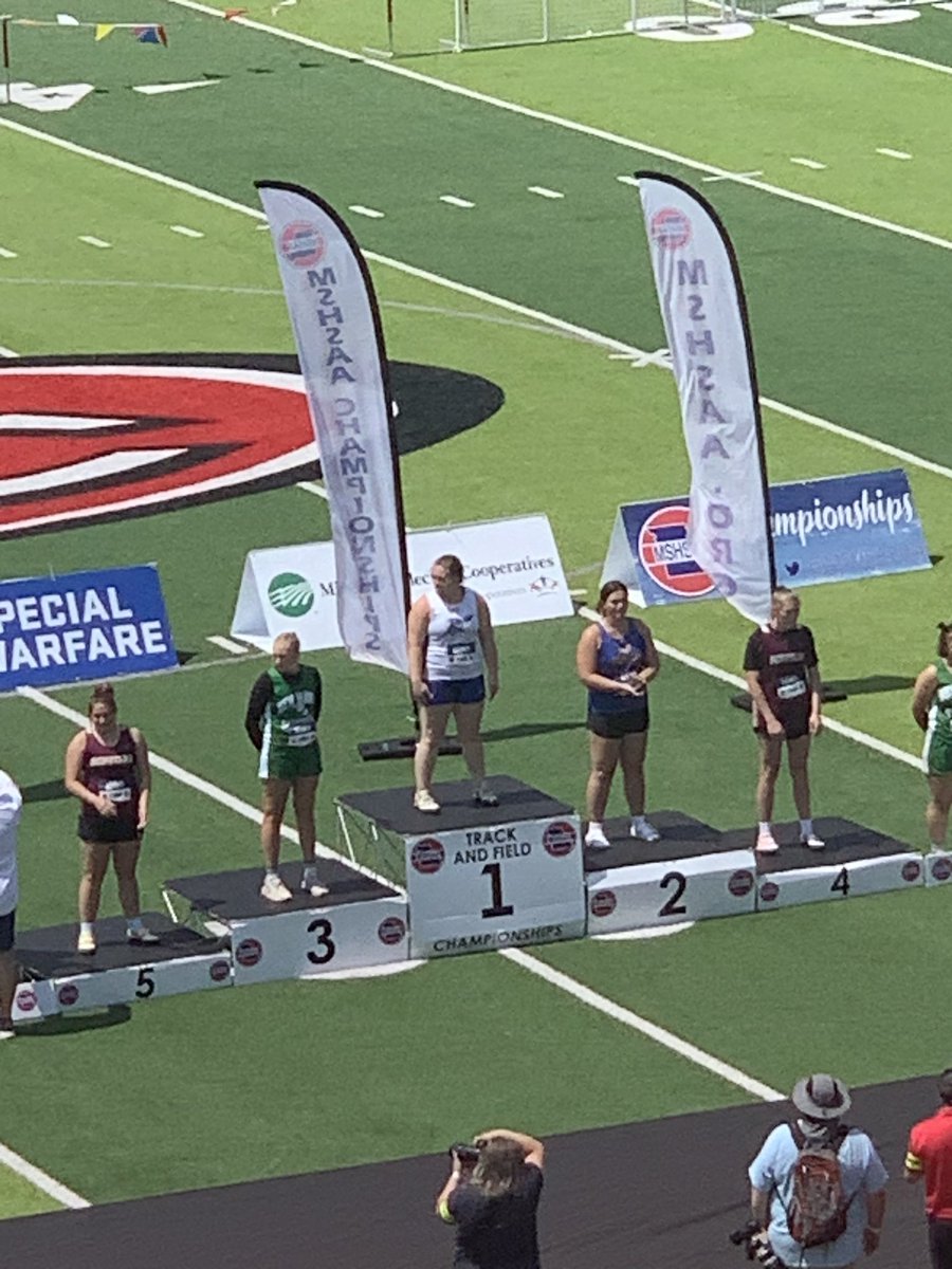 MillerEBHS's tweet photo. Freshman B Johnson East Buchanan AllState in the girls shot put with a second place finish!!   Way to Go BROOKLYN!! EB is proud of you!! @LeaderMOSports @chrisRroush @cliffnotes_pod @newspressnow @NPNOWMeikel https://t.co/37yrvPWi0a