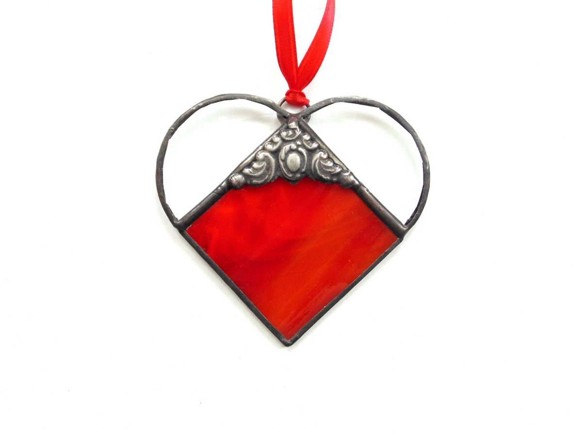stndglass's tweet image. Red stained glass beveled heart suncatcher ornament, sympathy heart, gift for her tuppu.net/451fc724 #DesignsStainedGlass #Etsy #suncatcher #BrightRedHeart