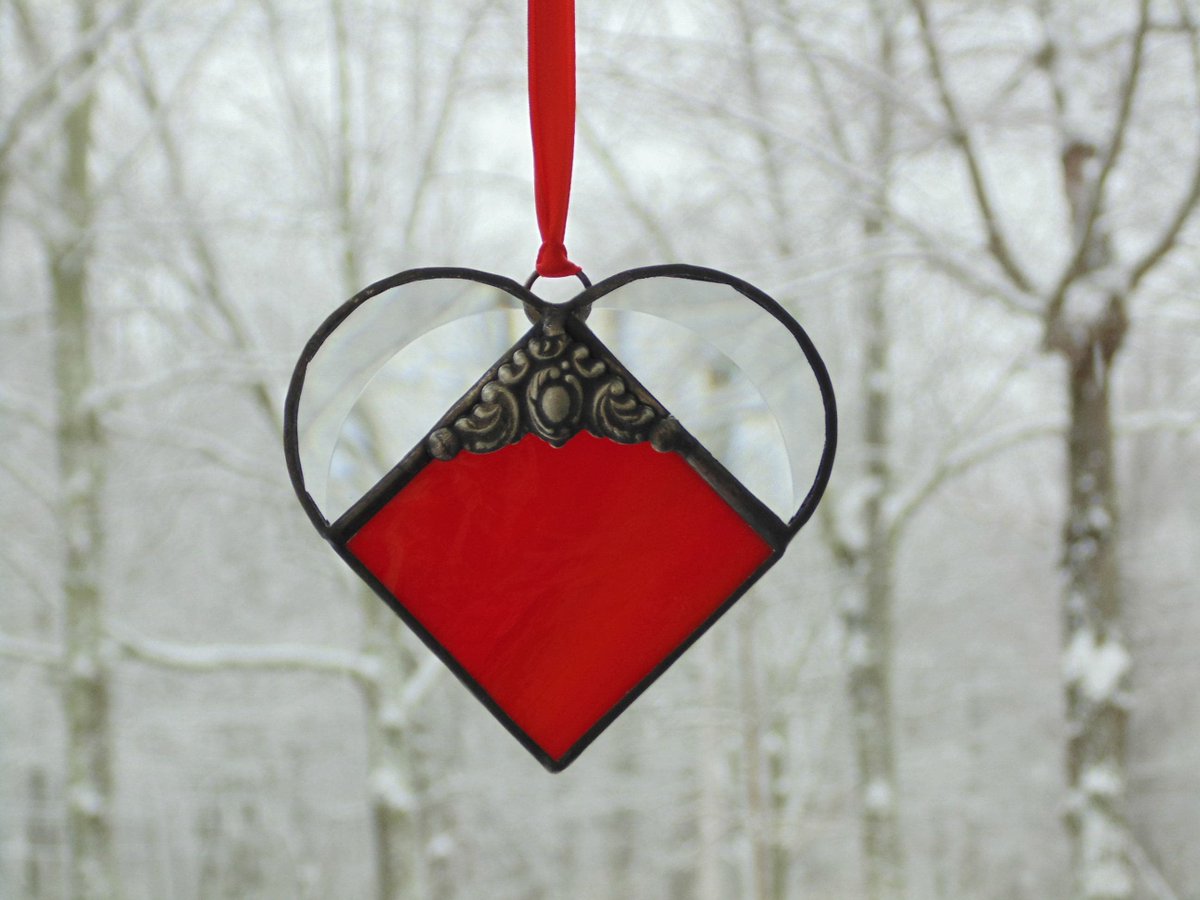 stndglass's tweet image. Red stained glass beveled heart suncatcher ornament, sympathy heart, gift for her tuppu.net/451fc724 #DesignsStainedGlass #Etsy #suncatcher #BrightRedHeart
