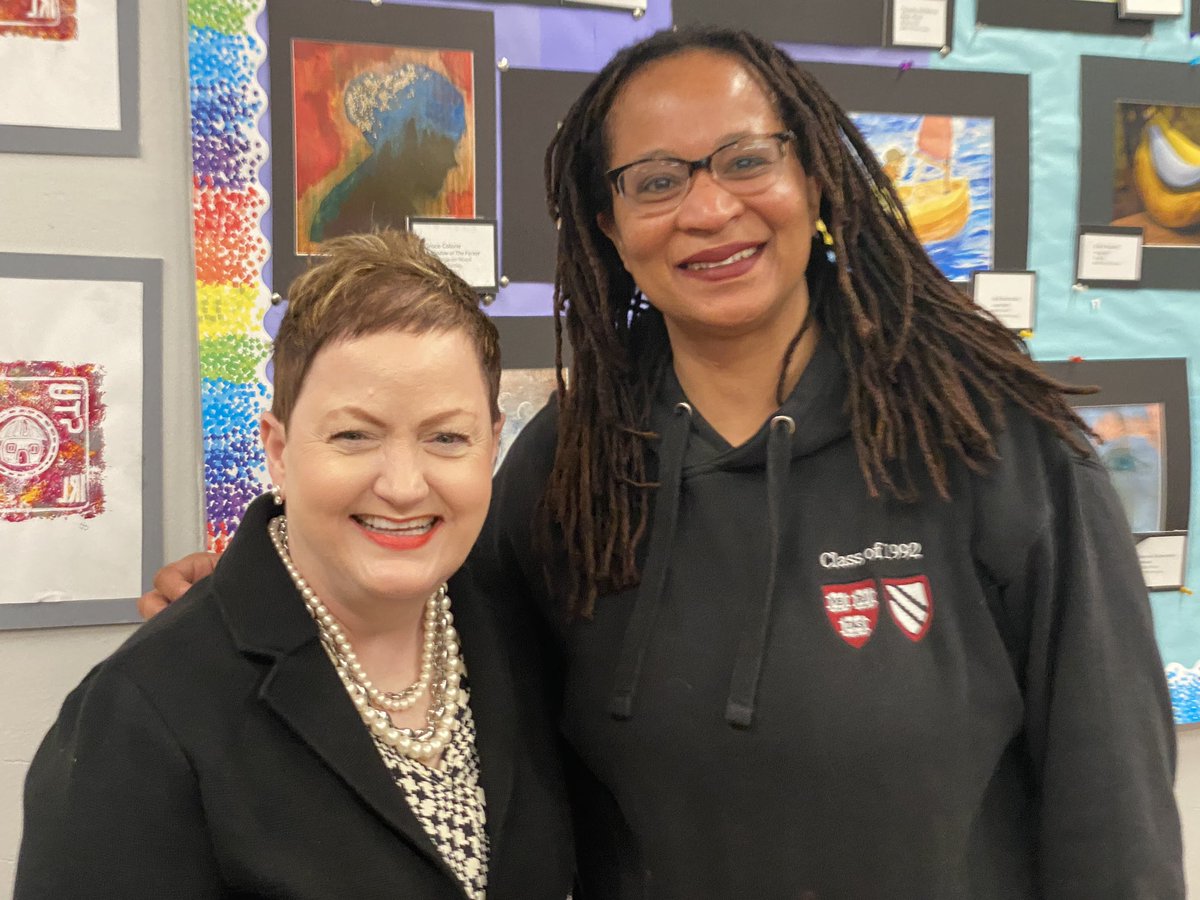 LPSSuperSwift's tweet photo. Hearing stories from historic #AnnArbor through the research, interviews &amp; 1st person reflections of African American leaders made possible by the extraordinary work of @A2CHS students in lifting these powerful voices is a notable &amp; deeply moving step-grateful for the experience! https://t.co/hWKhNdimbt