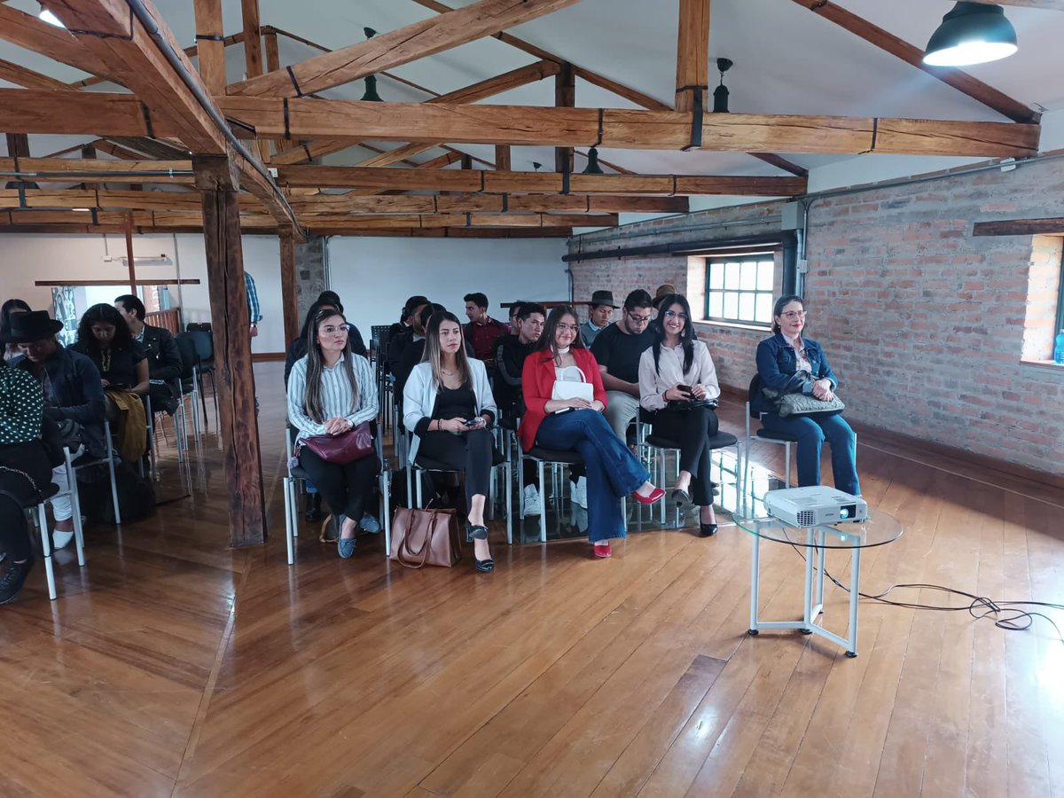 lideresgobernar's tweet photo. Hoy iniciamos la 9na edición de nuestro programa #LIDERLAB en la ciudad de Ibarra junto a 75 jóvenes líderes. https://t.co/SP2hCCnn5e