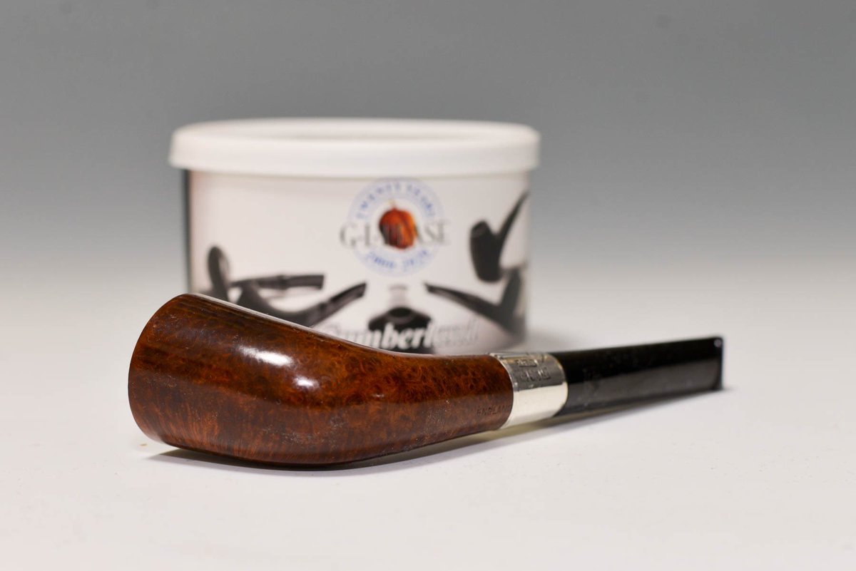 thewhiteflag184's tweet photo. BBB OWN MAKE 1915 horn。この時代らしい、凝縮感のあるフォルムだと思います。シャンクはオーバルではなくラウンドでした。 https://t.co/oDpgupAlUP
