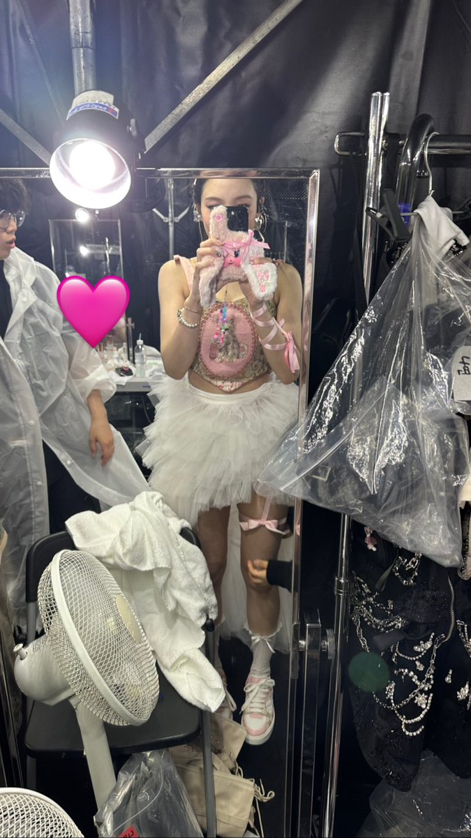 twice_617's tweet photo. 念願のPOP肉眼余裕で感無量だった😭︎︎︎︎💖 https://t.co/ygrVspACxS