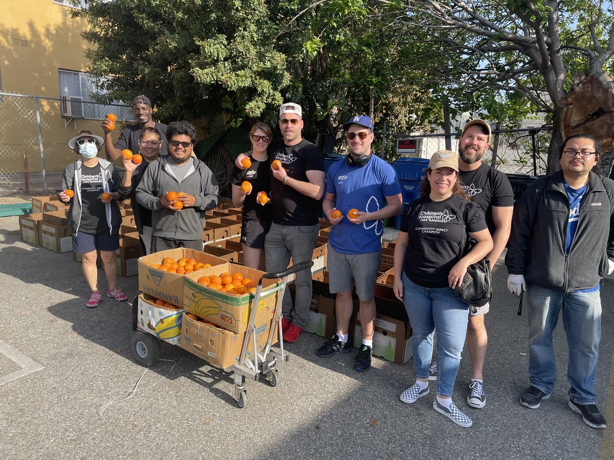ChildrensLA's tweet photo. Cajas de productos gratuitas – Domingo 21 de mayo, 10 a.m., en Rick's Produce Market, 755 N. Virgil Ave. Colaboración entre @ChildrensLA @easthollywoodnc y Rick’s Produce. Ver folleto para más información. #communityimpact #beyondwell https://t.co/F5AIVyZFlF