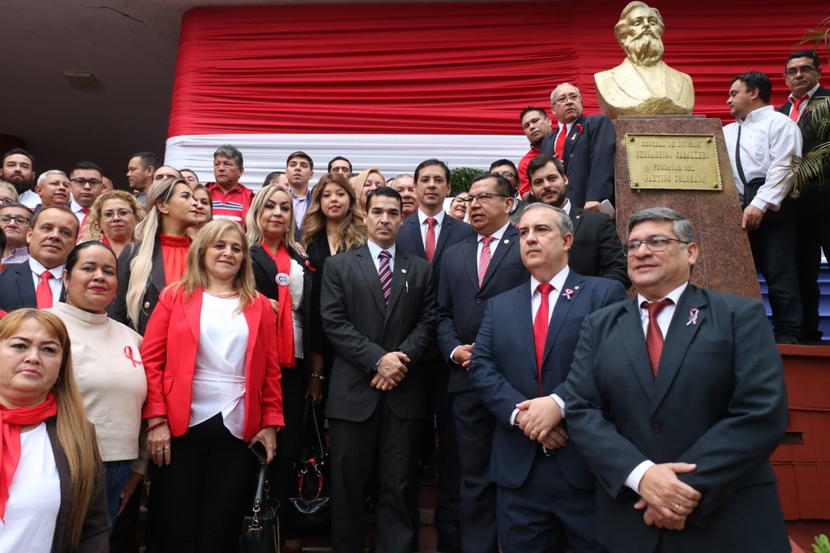 NotiRealPy's tweet photo. En la Junta de Gobierno, se llevó a cabo el acto de homenaje al Fundador del Glorioso Partido del Partido Colorado, General Bernardino Caballero, con motivo del aniversario de su Natalicio. Tadeo Rojas @tadeorojasm, Tesorero de la ANR y José Ocampos #IRPE dieron un mensaje republicano ante las autoridades partidarias y correligionarios presentes.