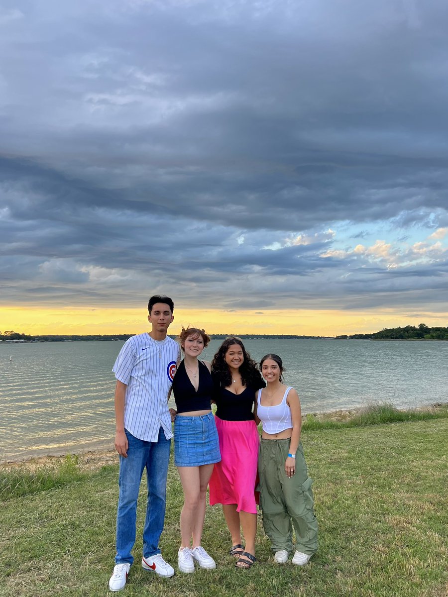 Finishing off the year with a bang at our band banquet. We wish the best to the BOG and it’s upcoming years.  Your 22-23’ Drum Majors are signing off!🩵🫡