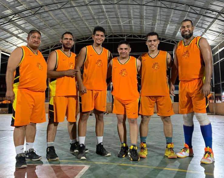 gilalbert's tweet photo. The 12 Flash 🏀🏀🏀 https://t.co/ExuBw5FR11