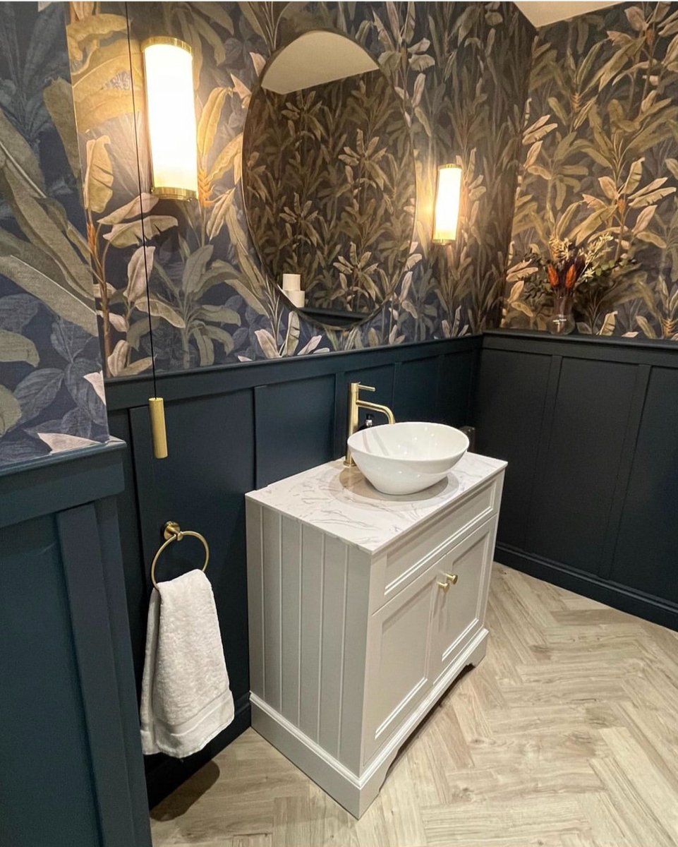 If Bridgerton did bathrooms ✨

🏡 IG our_biddenham_home
🔎 Lucia Chalk White Vanity 

Shop here: bathroommountain.co.uk/lucia-chalk-wh… 

#vanityunit #bathroomfurniture #sink