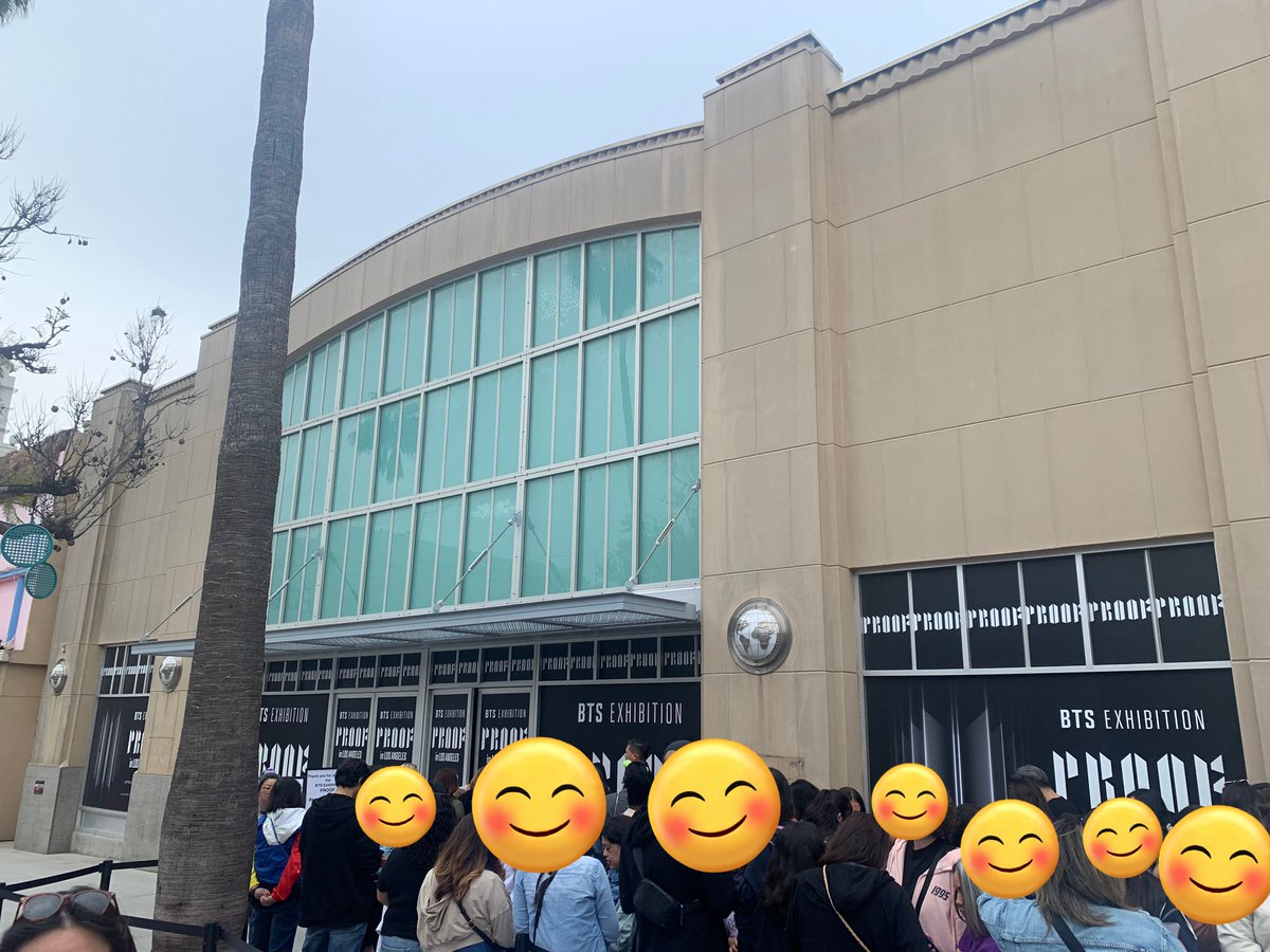 MDelaCalzada's tweet photo. #BTS_Exhibition #BTS_Proof #BTS @BTS_twt #3rdStreetPromenade #SantaMonica #LosAngeles https://t.co/ZlHX2CwjqX
