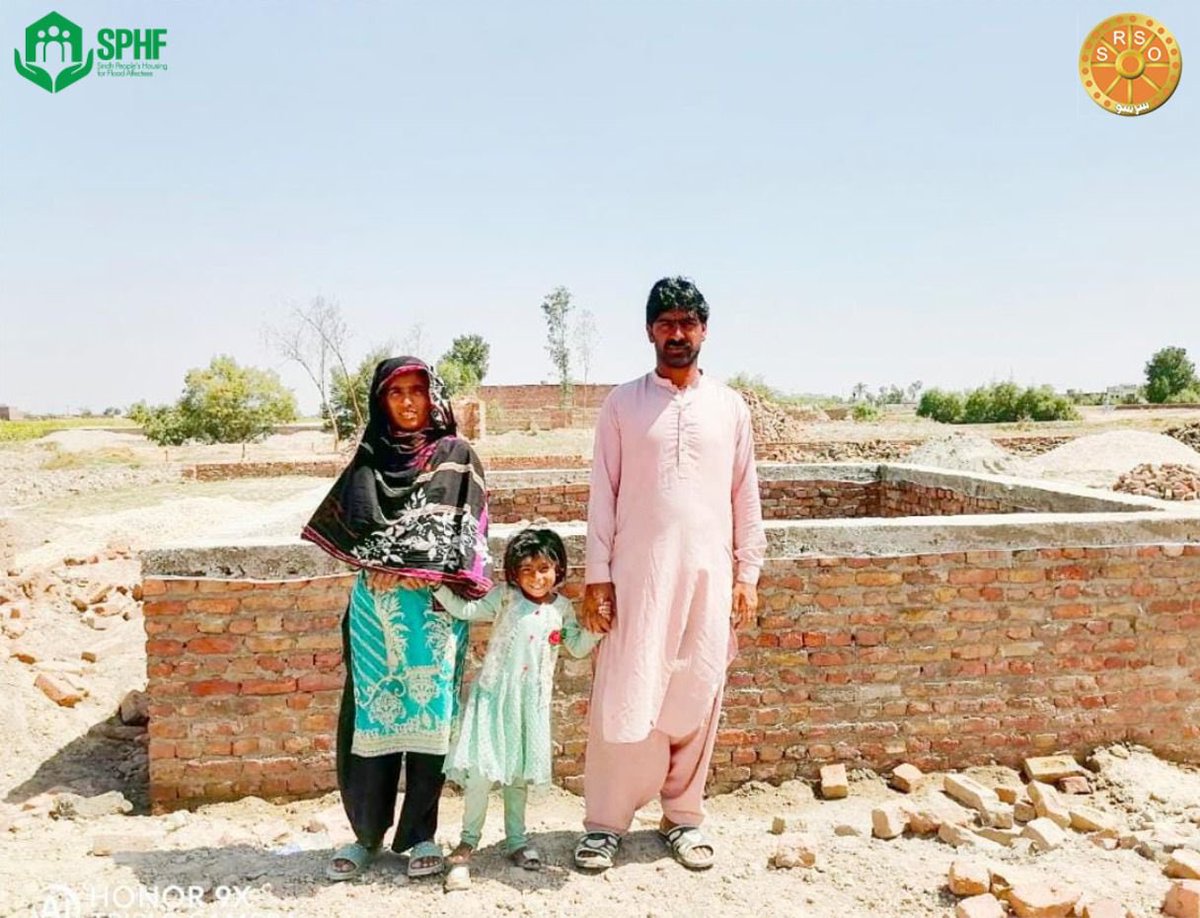 Affected by the floods of 2022 beneficiaries across #Sindh have started rebuilding resilient houses with the financial & technical support of GoS & #SPHF 
📸 Multiple beneficiaries in #Shikarpur have reached to the plinth level construction of their houses. 

#SindhPeoplesHousing