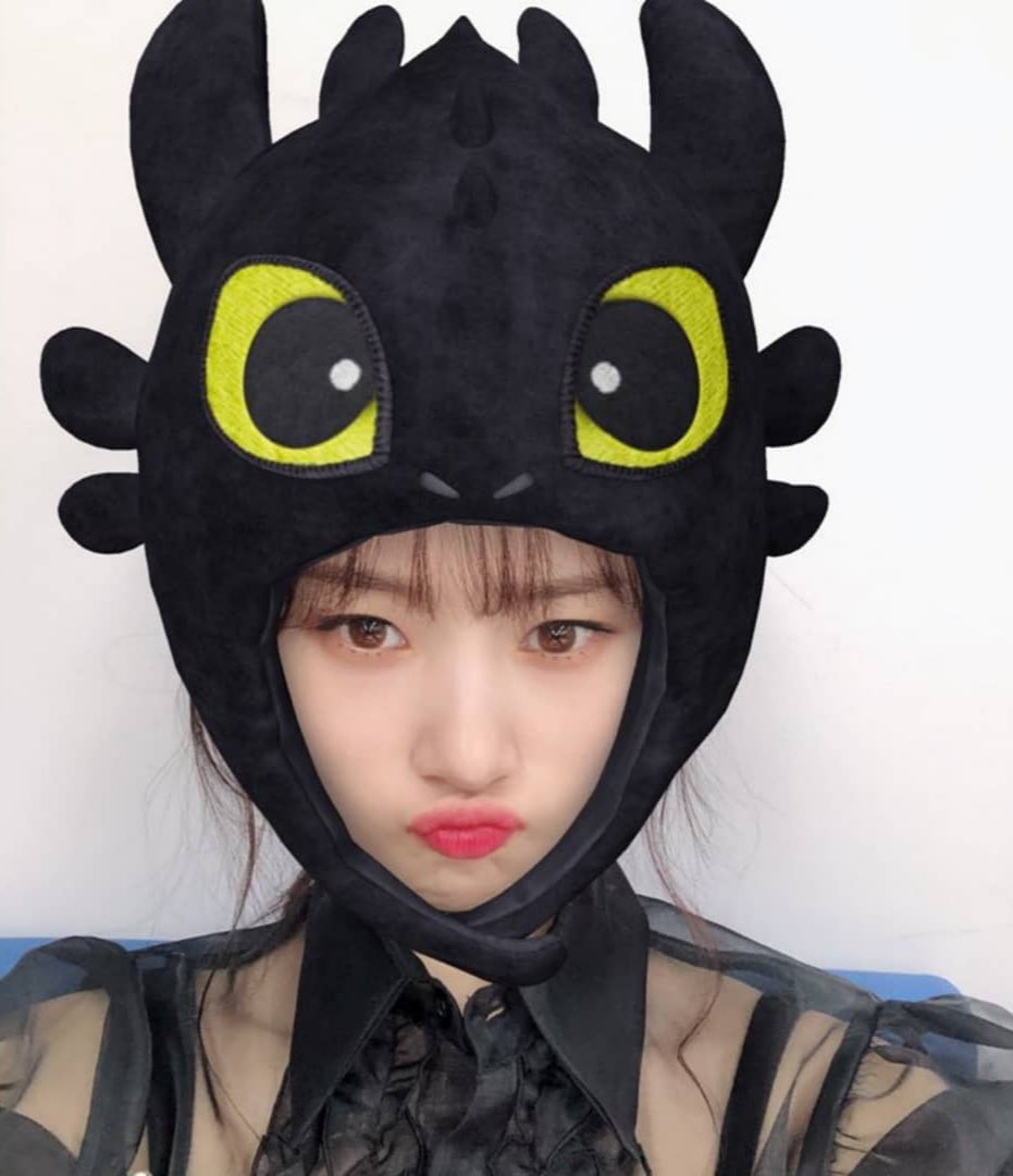 채얌 tweet media