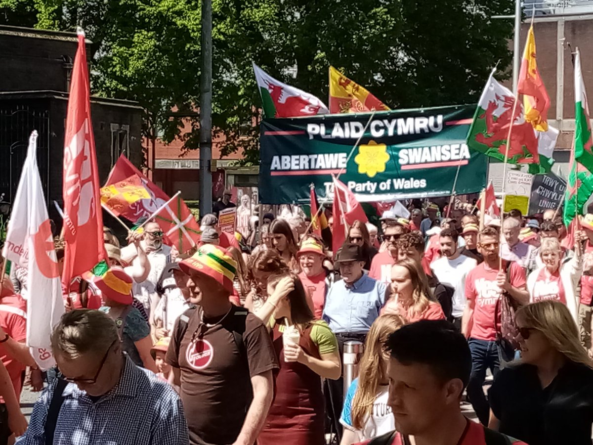 Great turnout for Todays March for Independence in Swansea  - Change is Coming ! - Onwards to the next March ! - diolch pawb