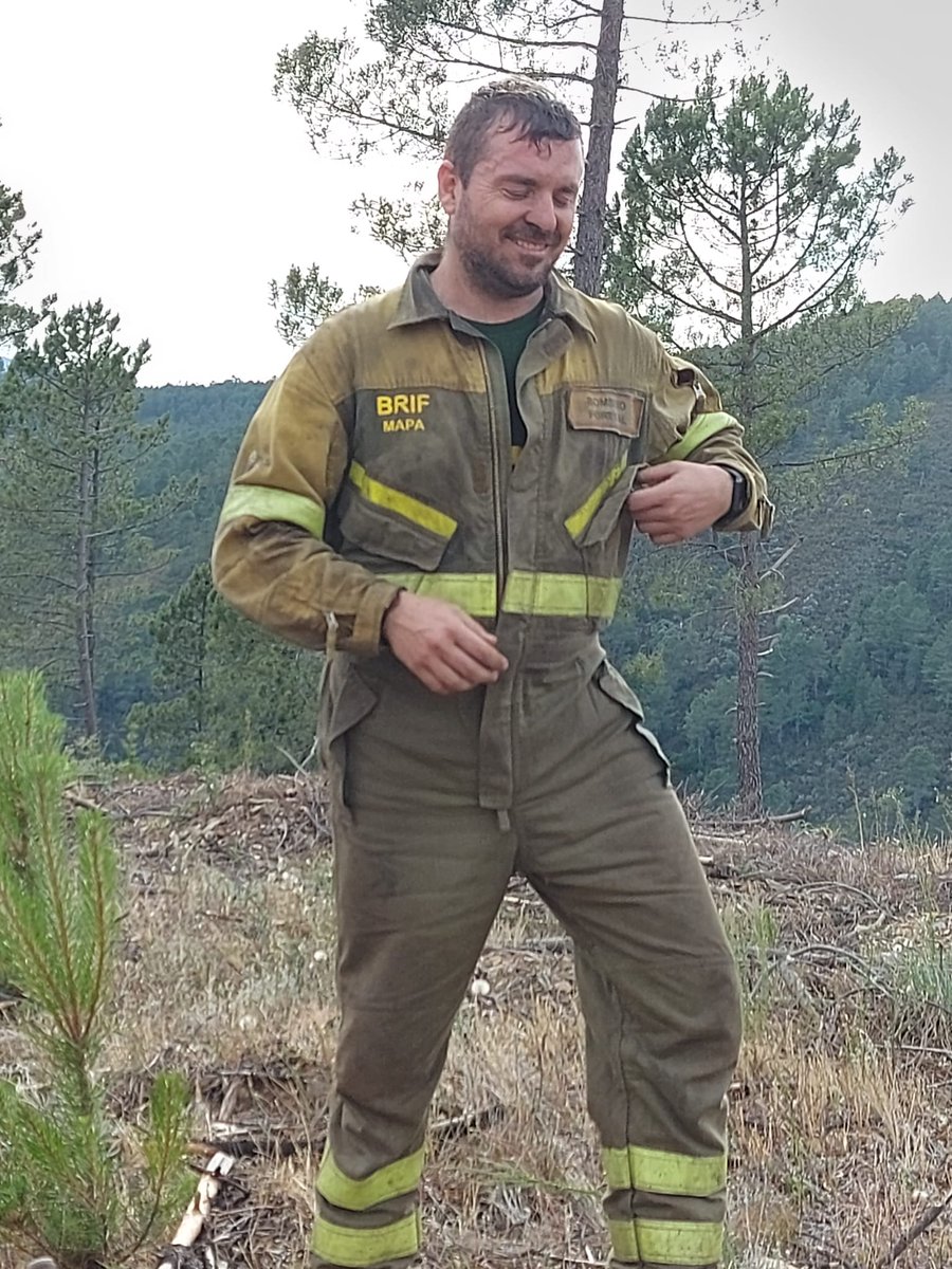 papajabali's tweet photo. La sonrisa de la satisfacción,  del trabajo bien hecho y del compañerismo !!!!!!
#ifpinofranqueado @brifpuertodelpico  
@AT_Brif @brifpinofranqueado @brifiglesuela https://t.co/oaX7z3sWQN