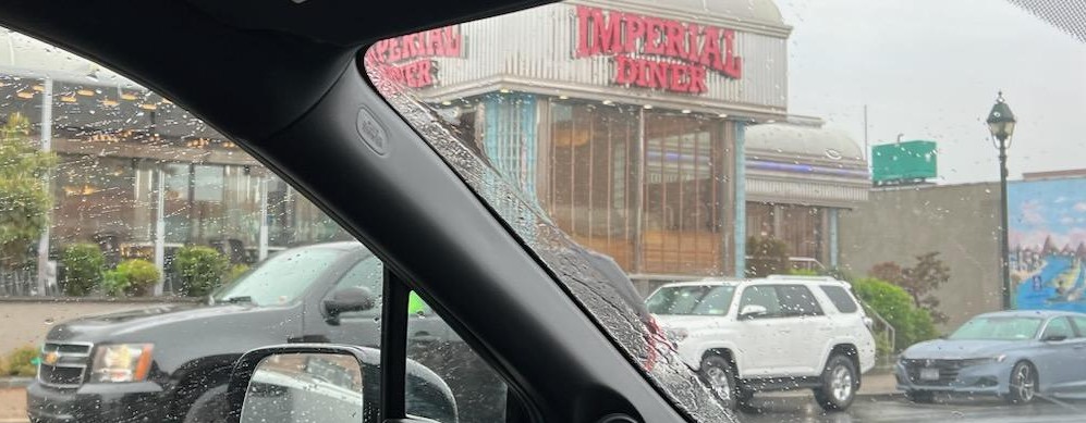mattkane8's tweet photo. @TimJDillon Imperial Diner Merrick Rd Freeport #timdillonshow https://t.co/lsDdwbr9zo https://t.co/GxJTFY1mET