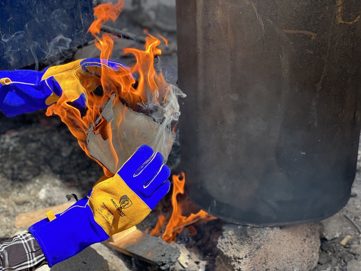 MECWEST® by RSAFE® Welding Gloves
Heat and Fire Resistant Leather Gloves best For all types welding works, Forge, BBQ, Grill, Fireplace, Wood Stove, Furnace, and Oven.

RASHEED AHMED & SONS Gray Wolf®️ The science of protection
#rsafegloves #weldinggloves #mecwestgloves #welders