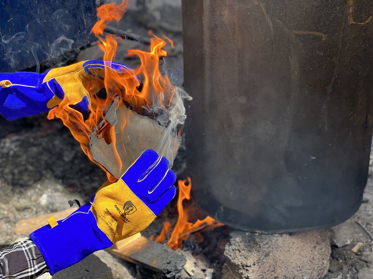 rsafegloves's tweet photo. MECWEST® by RSAFE® Welding Gloves
Heat and Fire Resistant Leather Gloves best For all types welding works, Forge, BBQ, Grill, Fireplace, Wood Stove, Furnace, and Oven.

RASHEED AHMED &amp; SONS Gray Wolf®️ The science of protection
#rsafegloves #weldinggloves #mecwestgloves #welders https://t.co/bffekHgBzS