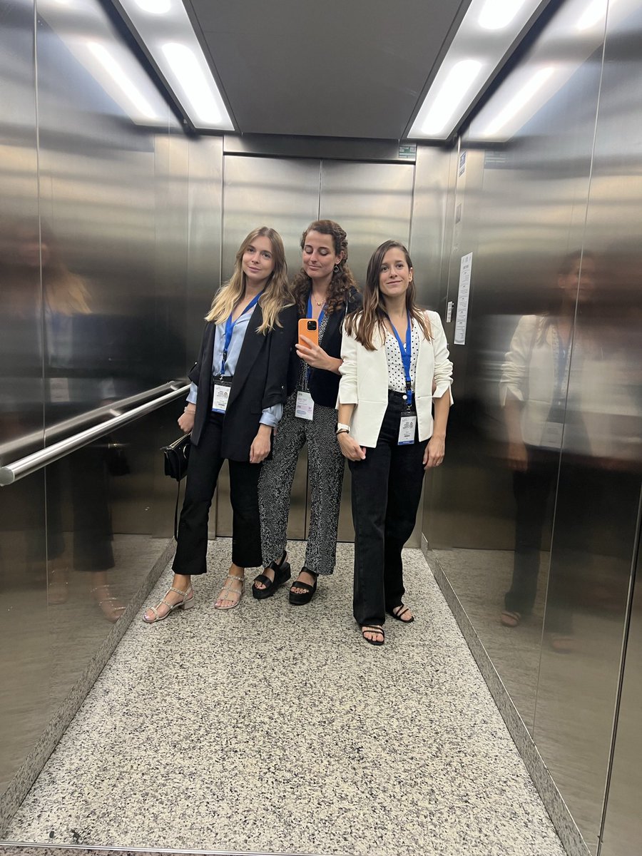 miriamcampistol's tweet photo. Ayer despedimos a dos grandes amigas, compañeras y urólogas! 🙌🏻
Gracias por todo lo que me habéis enseñado. Mucha suerte en esta nueva etapa, estoy convencida vais a seguir brillando💥 https://t.co/tYRR4U2RLW