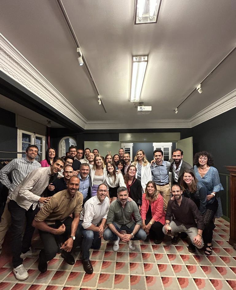 miriamcampistol's tweet photo. Ayer despedimos a dos grandes amigas, compañeras y urólogas! 🙌🏻
Gracias por todo lo que me habéis enseñado. Mucha suerte en esta nueva etapa, estoy convencida vais a seguir brillando💥 https://t.co/tYRR4U2RLW
