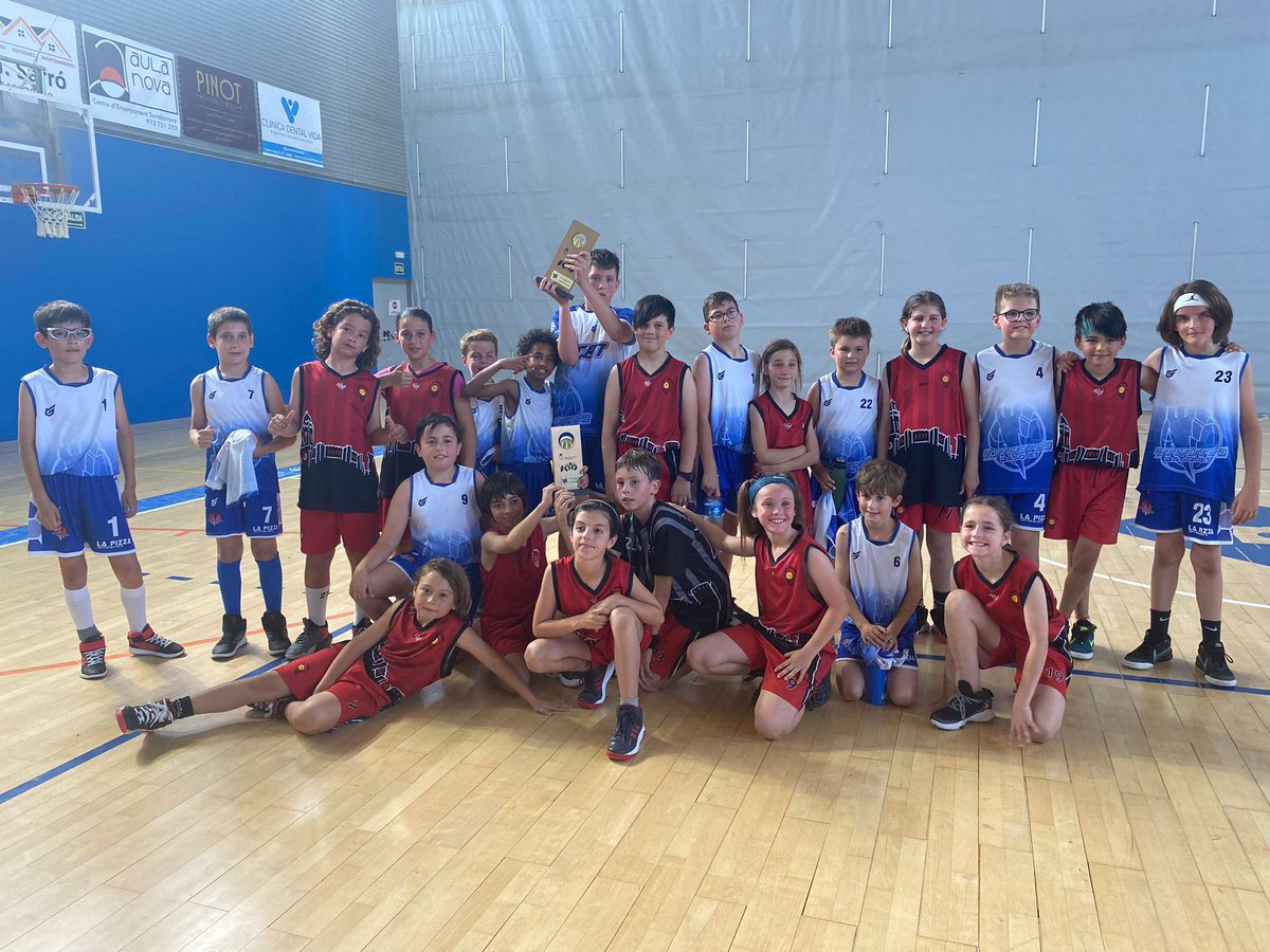En la Final del campionat Premini Territorial Masculí Nivell B, el <a href="/CBTorrefarrera/">C.B. Torrefarrera</a> s’ha imposat al <a href="/CBTremp/">Club Bàsquet Tremp</a> per 61-55 en una disputada final.

Enhorabona als torrefarrerins pel campionat i al Tremp per la gran temporada!

#sombàsquet🏀🏀🏀 
#fasesfinalsterritorialsrtlleida