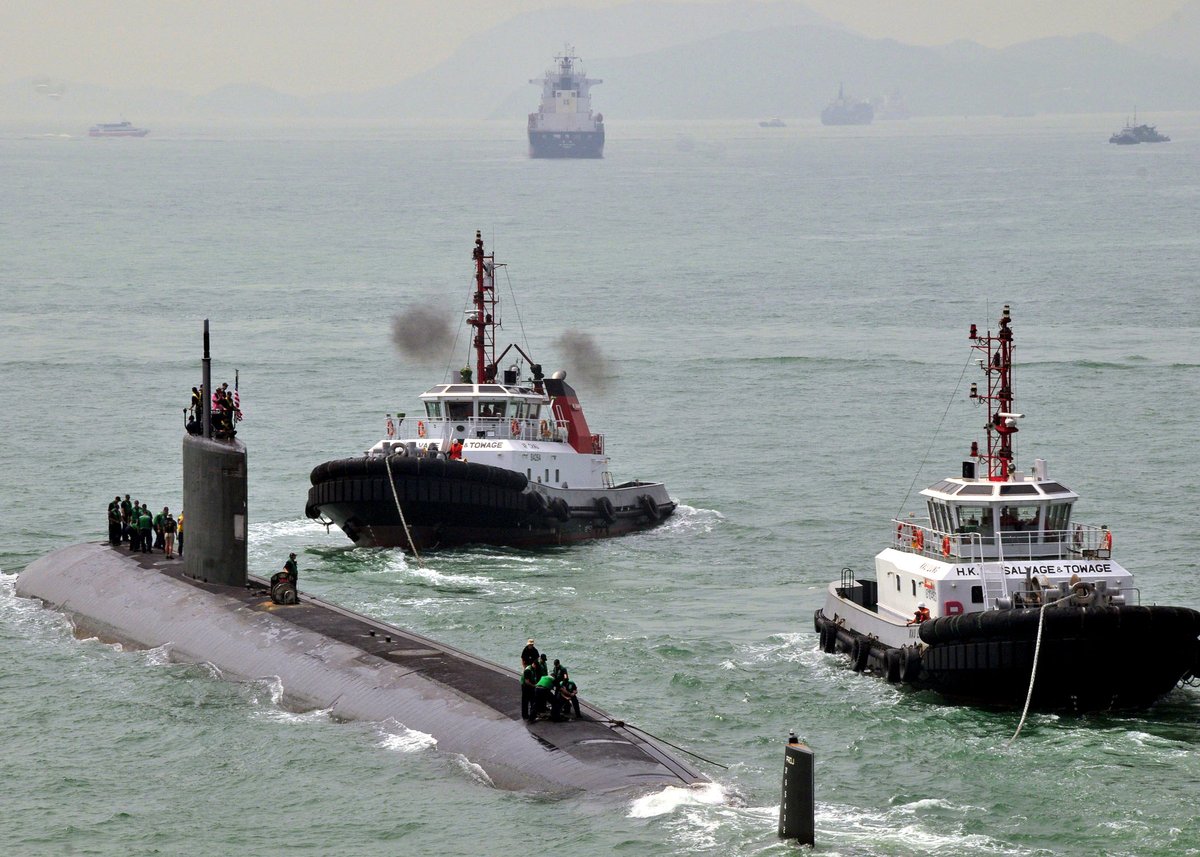 USS Hampton (SSN 767) getting back underway after a visit to Hong Kong #OTD in 2011.
#USNavy #Submarines #SubSaturday