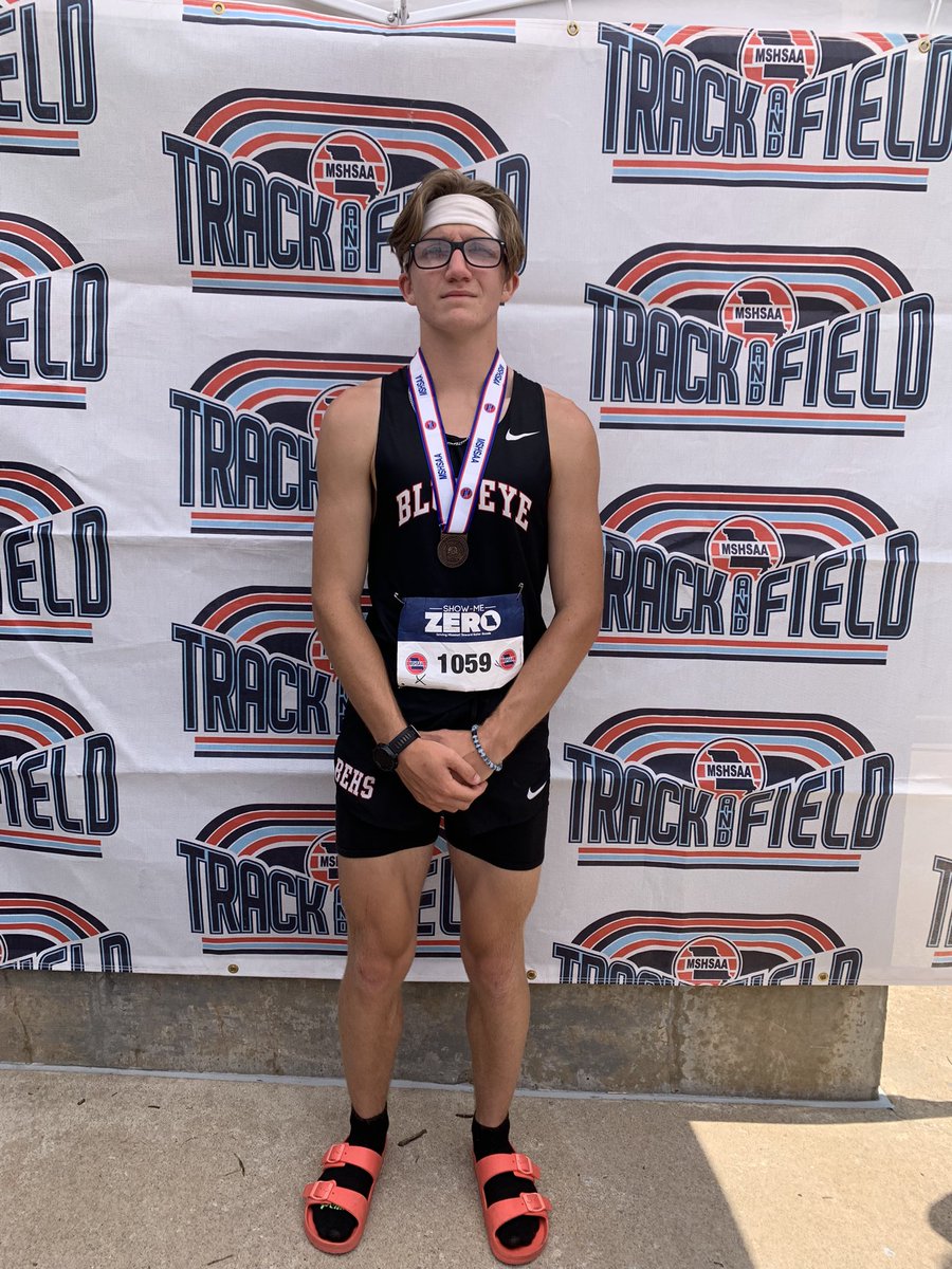 Houston Parker is ALL-STATE in the 800m run finishing in 6th place with a time of 2:01!🏆