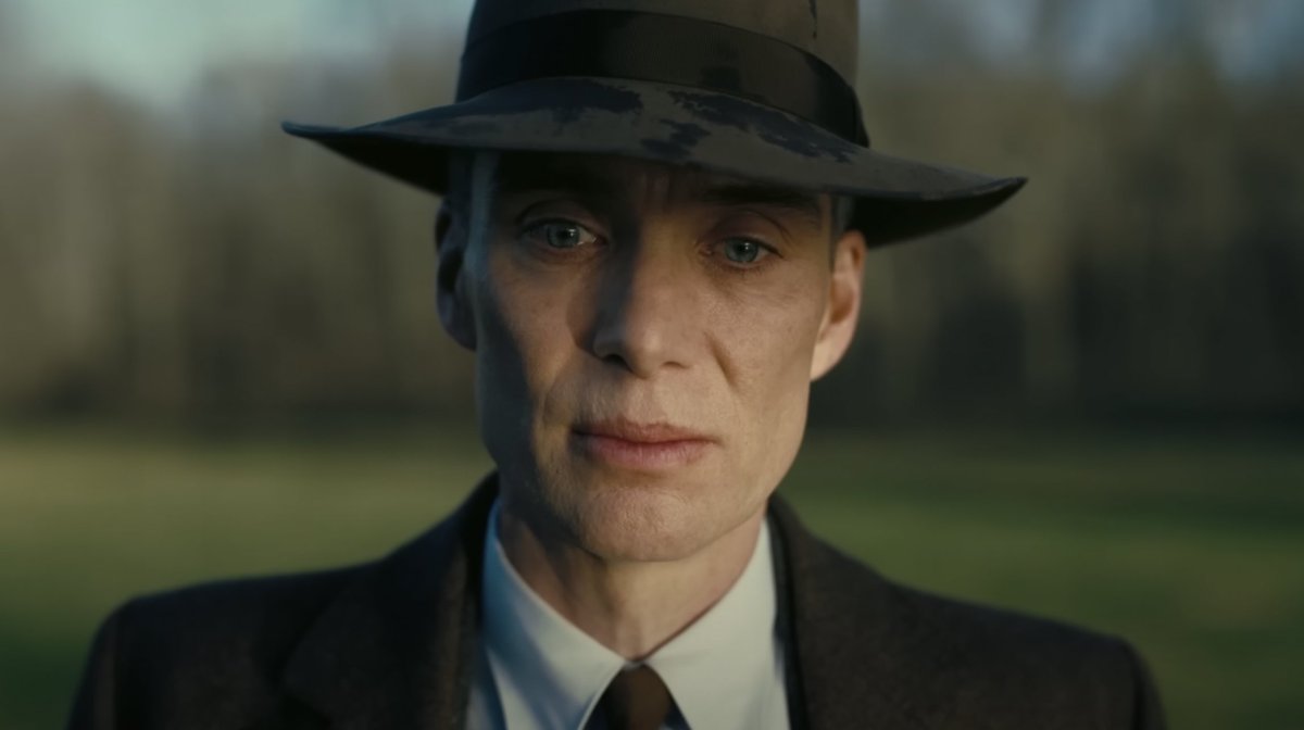 IndieWire's tweet photo. Christopher Nolan Compares Oppenheimer to Batman — But Says Cillian Murphy’s Character Is More ‘Ambiguous and Paradoxical’ https://t.co/lApYTccTIS https://t.co/wS64pojhno