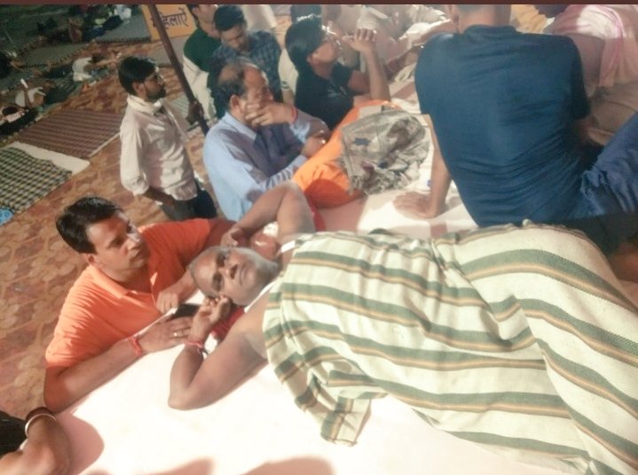 Yogeshk28820637's tweet photo. क्या ये संघर्ष देख कर भी आपका दिल नहीं पिघलता ?? आप स्वयं निर्णय करें कि आप अपनी कौम के प्रति कितने वफादार हैi......?  @ashokgehlot51 @zeerajasthan_ @rpbreakingnews @DRathore_INC @rajcmo @1stIndiaNews  @aajtak @8PMnoCM @artizzzz @pantlp @DainikBhaskar
@INCRajasthan 
@RahulGandhi https://t.co/zEepCTfXUY