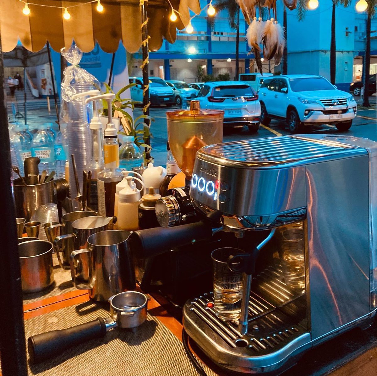 lmtlgsp's tweet image. You can now book us for your events! 🥳
We cater wide variety of events such as weddings , birthdays , corporate events and more! Book us now 🎉🎉🎉

Dm us for scheduling &amp;amp; inquiries:
📱09365925028
💌 skybaked.ph@gmail.com
FB/IG: @skybaked.ph #coffeecart #eventbooking