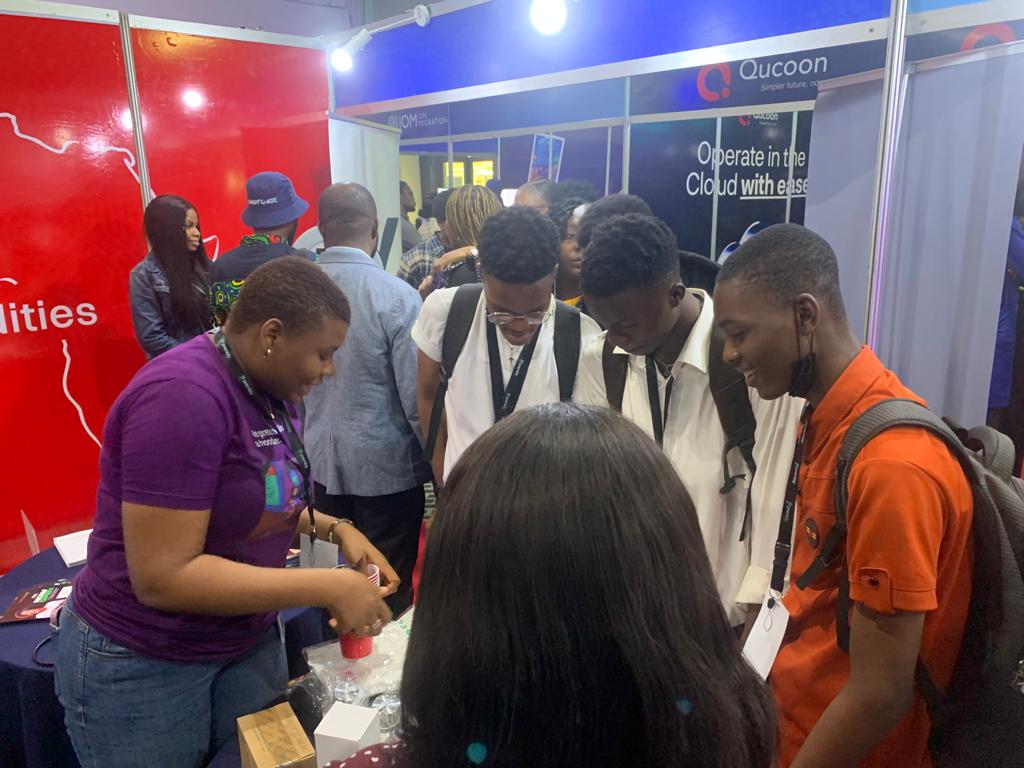 AFEXNigeria's tweet photo. It was a beautiful time at @TechpointAfrica's Lagos Startup Expo today, where we had interesting conversations about our offerings.
We also had fun talking about everything Code Cash Crop 4.0 & enjoyed seeing people geared for this year's edition.
#lagosstartupexpo #CCC4 https://t.co/uakZZBj0iy