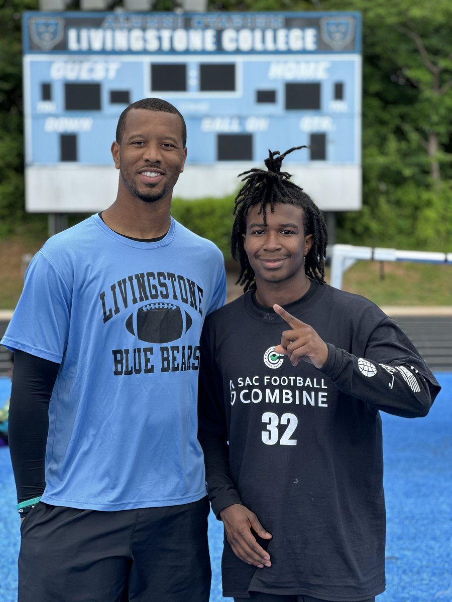 KelsonNoah's tweet photo. After a great conversation with Coach Gilbert, I'm blessed to receive an offer from Livingstone college ! @LivingstoneFoo1 @CoachC12LeMay @ACFloraFootball @CoachSams1 https://t.co/nQGDkDLQHP