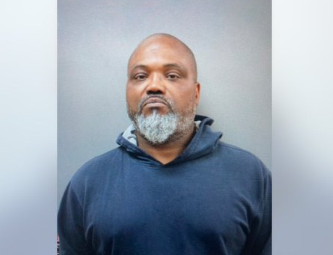 WorldWikis's tweet photo. What happened to Alton Mills?
Alton Mills, 54, a former coke dealer whose life sentence was commuted by Obama in 2015, has been charged with three counts of attempted murder.
https://t.co/pv2V4qE2Ie https://t.co/QMiBQbXKQS