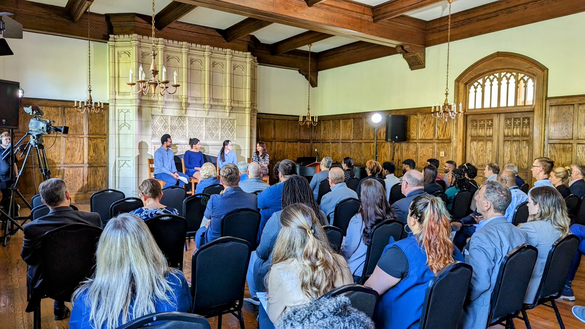OneDetroit_PBS's tweet photo. We had a great time hosting our first in-person #futureofworkdptv town hall on #GenZ in the workforce with @MichLearning and @deteconomicclub at Marygrove Conservancy last week!
#ICYMI, you can stream the entire #futureofwork conversation on-demand here: https://t.co/9ytBmHVgCR https://t.co/10USO7JFXe