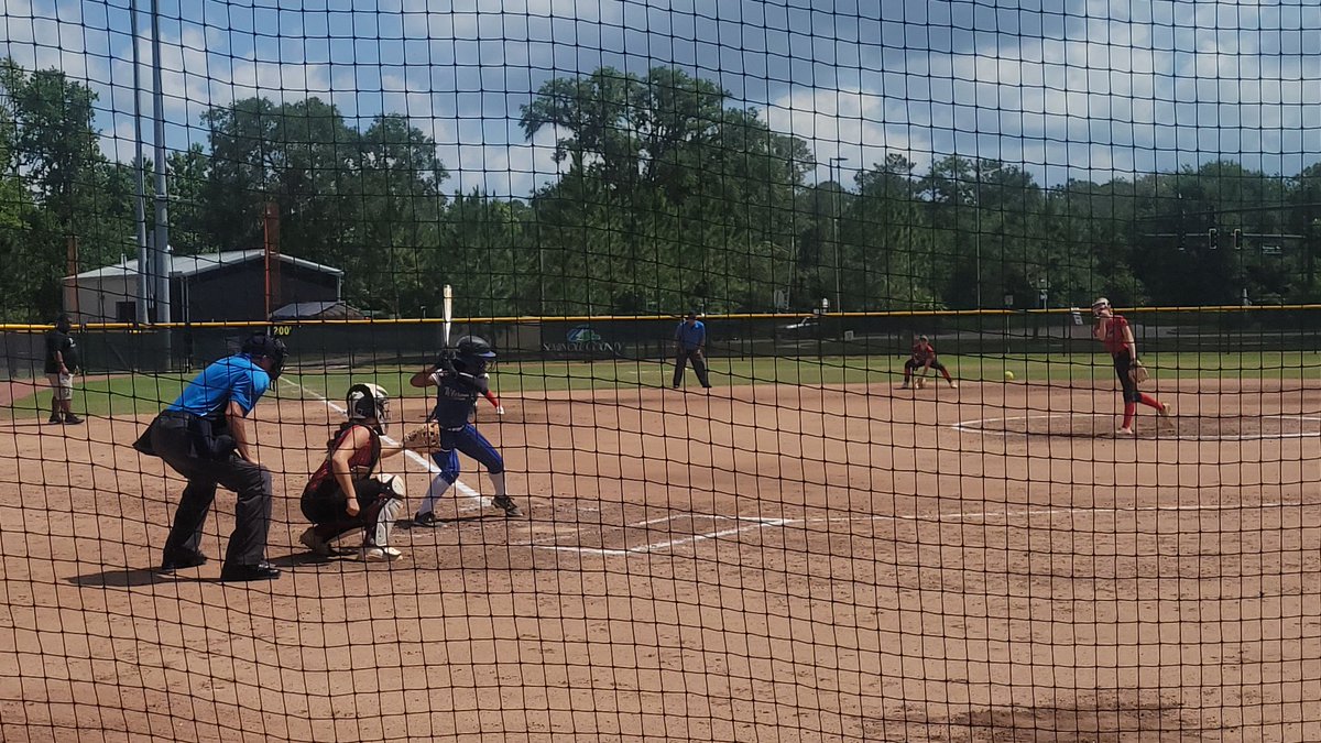 emilyboylan99's tweet photo. Great showcase today so far @SoftballFactory. Pitching in 2 games: 4 innings, 10Ks, 1BB,  1H, 0ER. Also hit a double and got a defensive double play. Go Lady Hawks! #UASFShowcase #SpringClassic https://t.co/IJTMaYHCjp