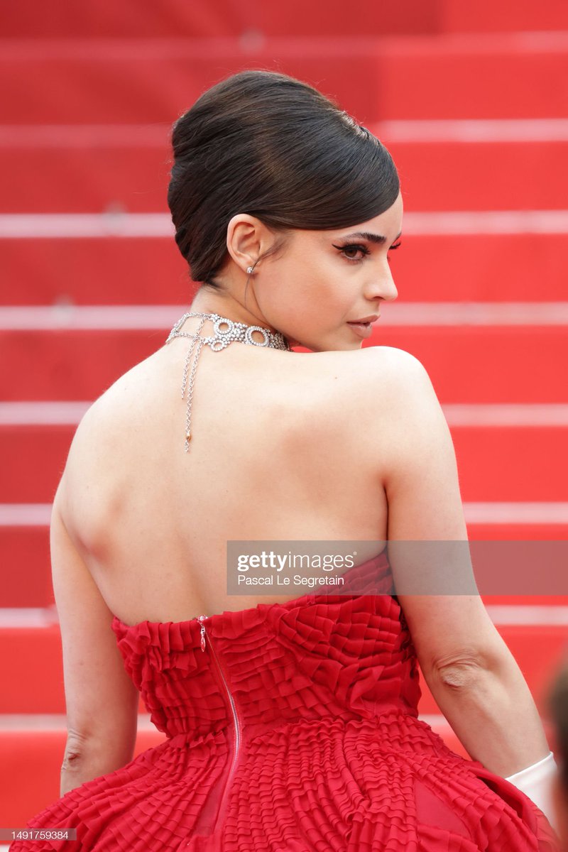 Profil !

Sofia Carson attends the "Killers Of The Flower Moon" red carpet during the 76th annual Cannes film festival at Palais des Festivals #cannesfilmfestival #sofiacarson