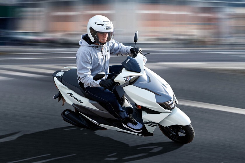 Japonés, fiable, y de aires deportivos: El Suzuki Avenis 125 es el nuevo scooter pintón por menos de 3.000 euros dlvr.it/SpLl33