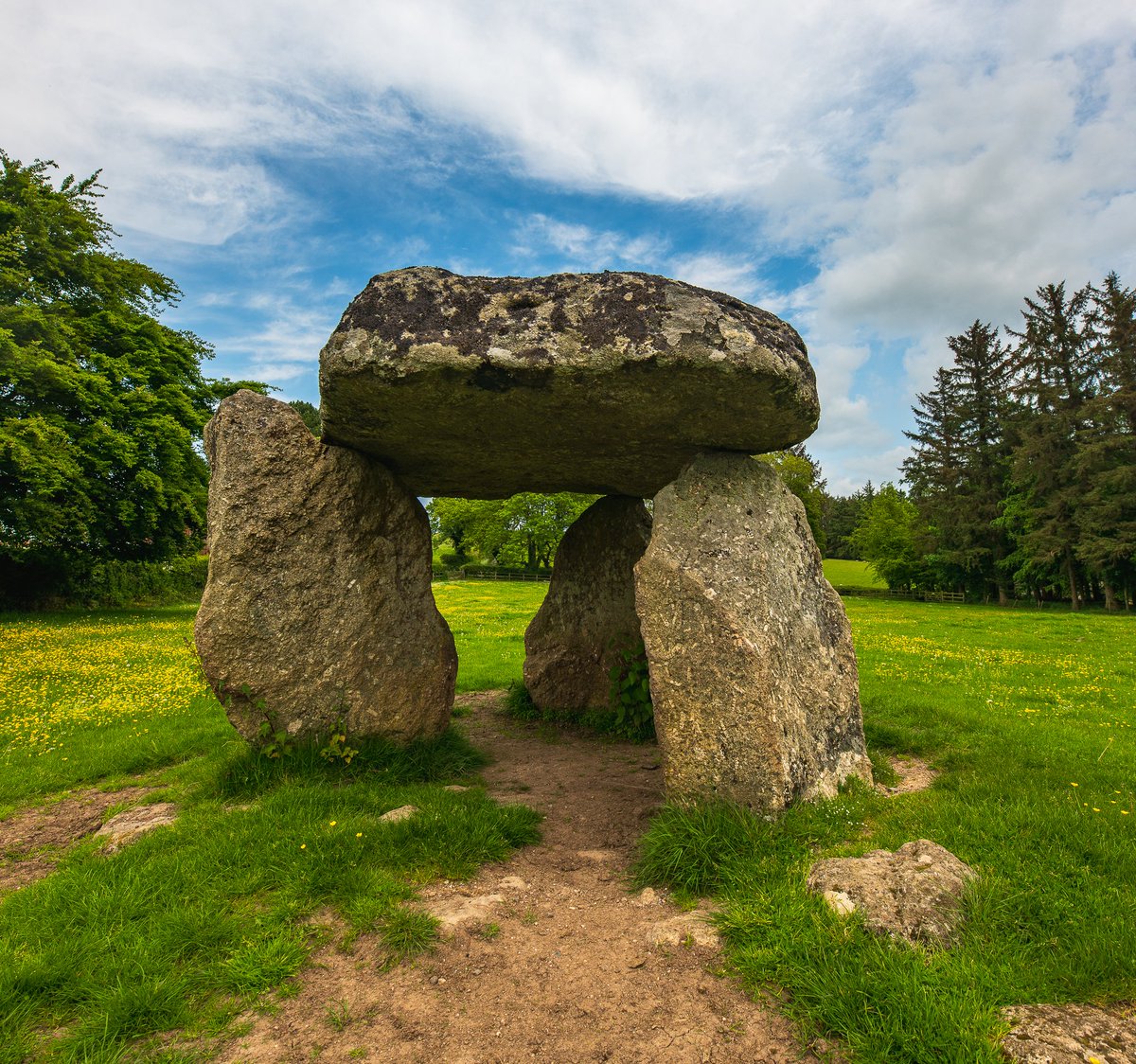 Spinsters Rock a Neolithic Dolmen located on the edge of Dartmoor #archaeology #Devon #Dartmoor