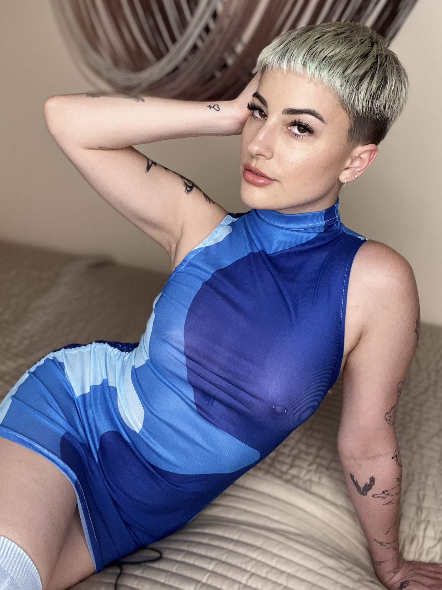 I feel so sexy in something see-through https://t.co/DeBBocbMdH
